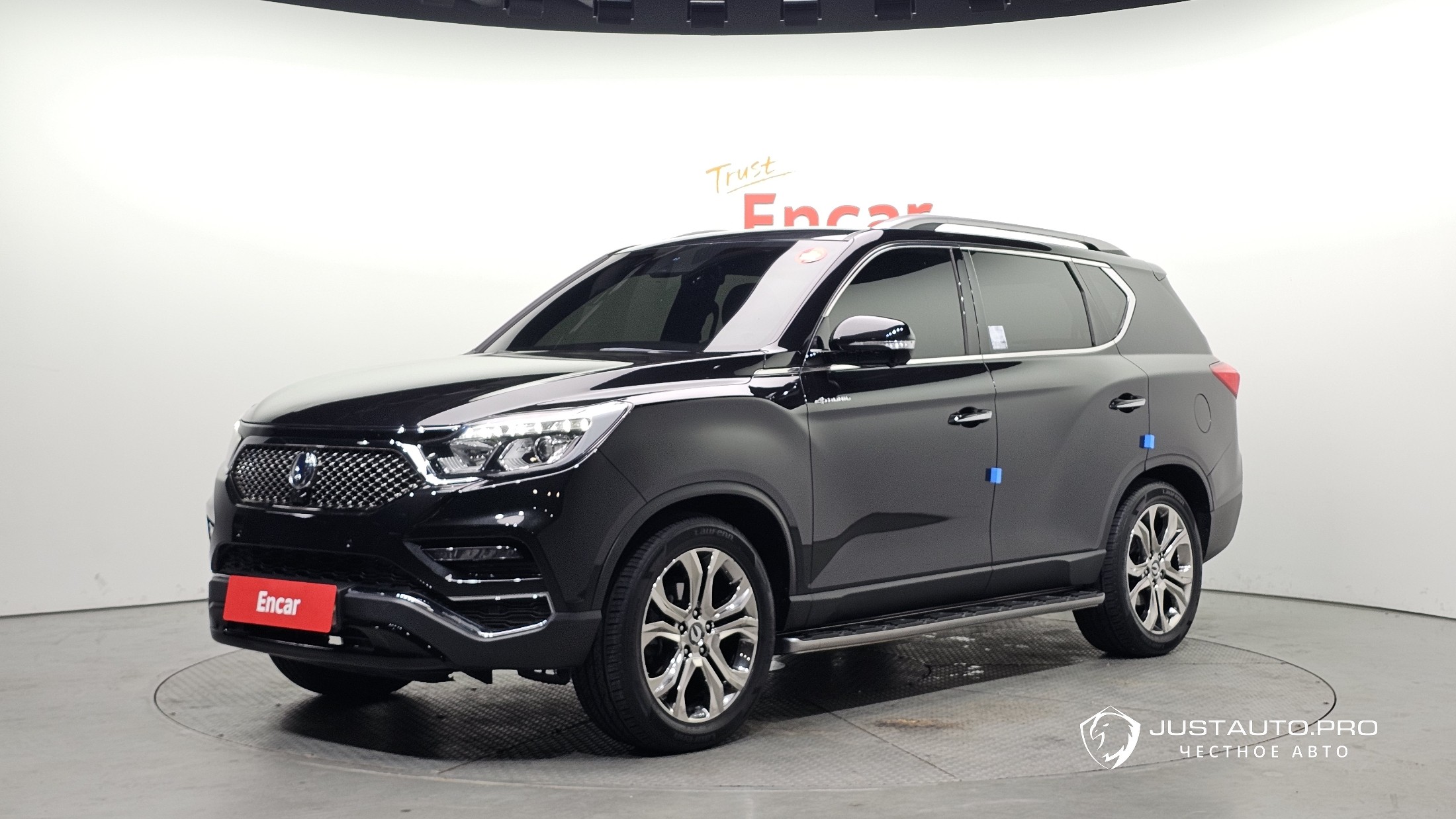 Автомобиль KG_Mobility_Ssangyong Rexton