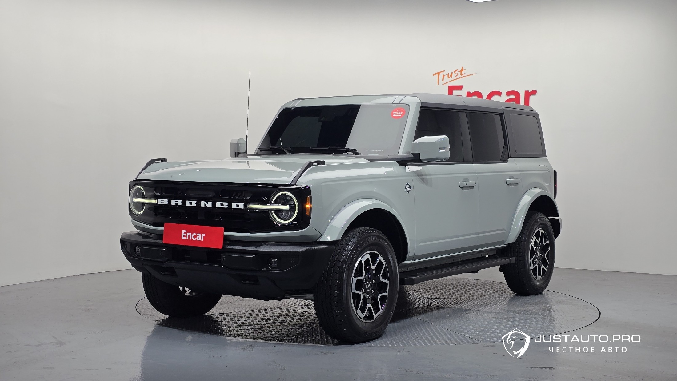 Автомобиль Ford Bronco