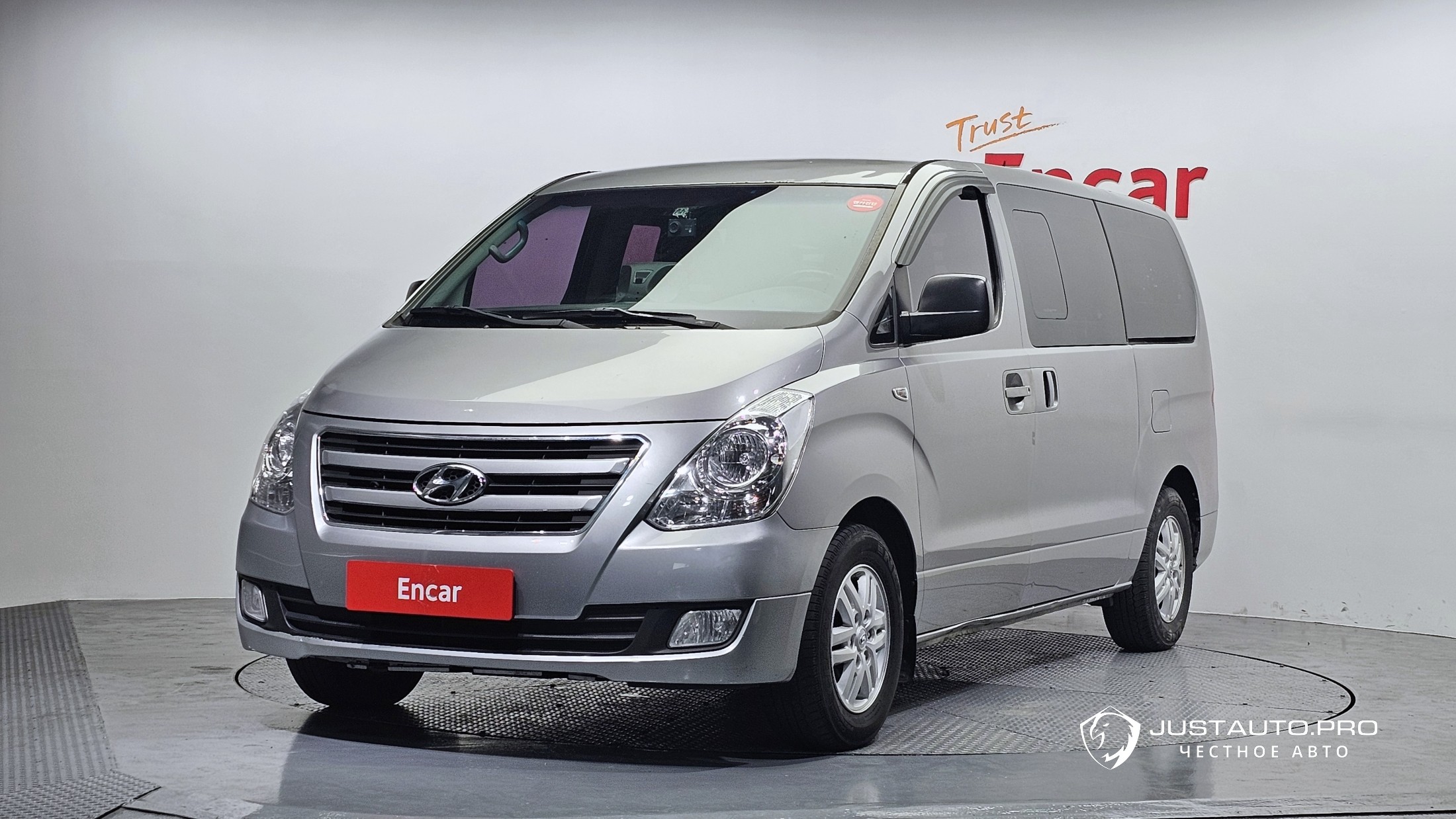 Автомобиль Hyundai Starex