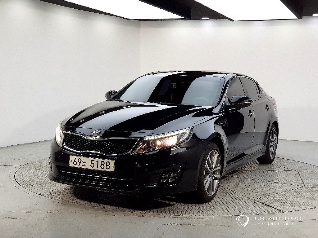 Автомобиль Kia K5