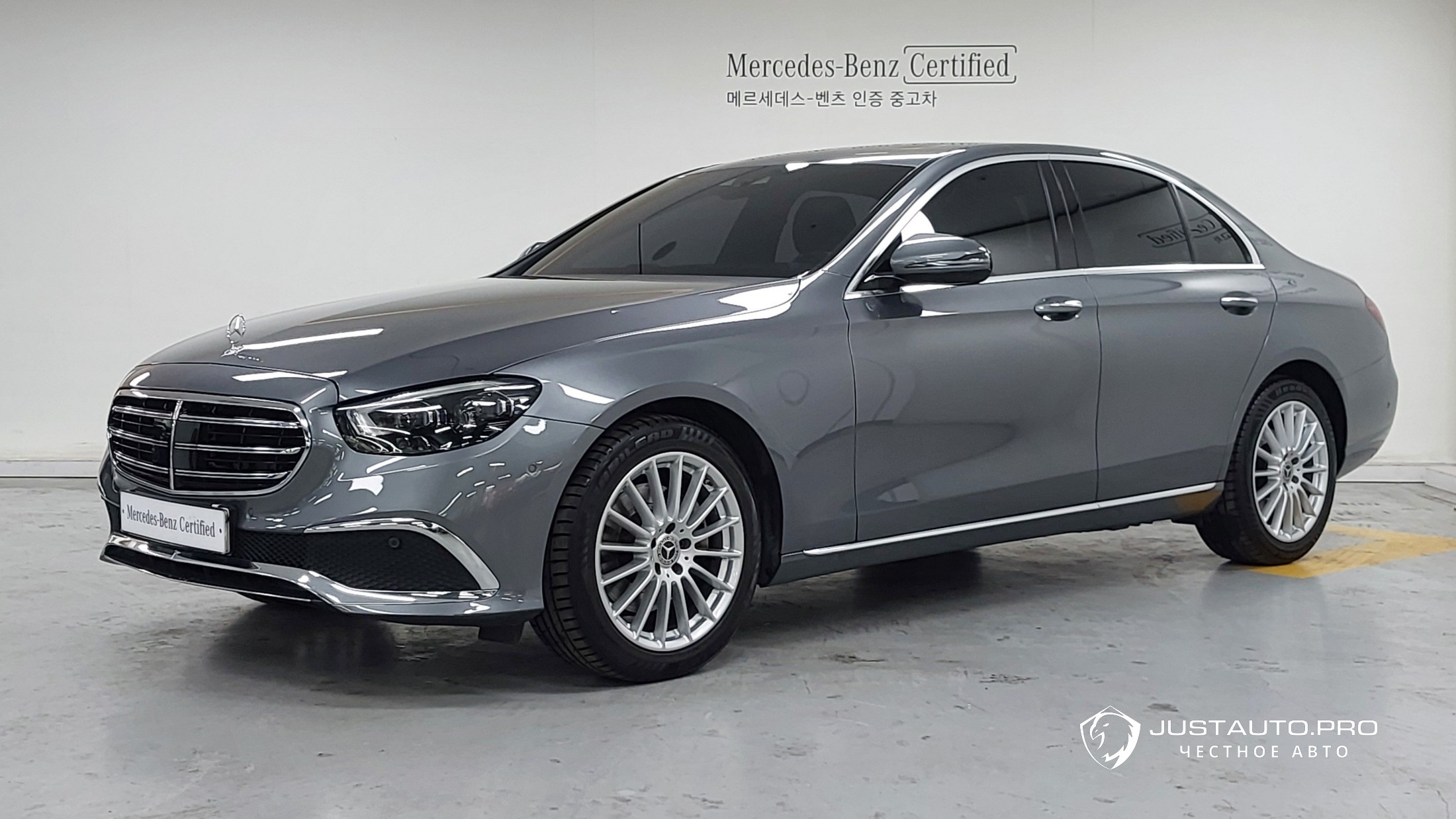 Автомобиль Mercedes-Benz E-Class