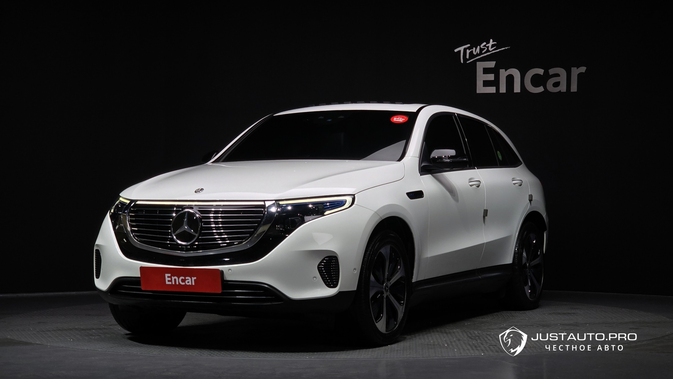 Автомобиль Mercedes-Benz EQC