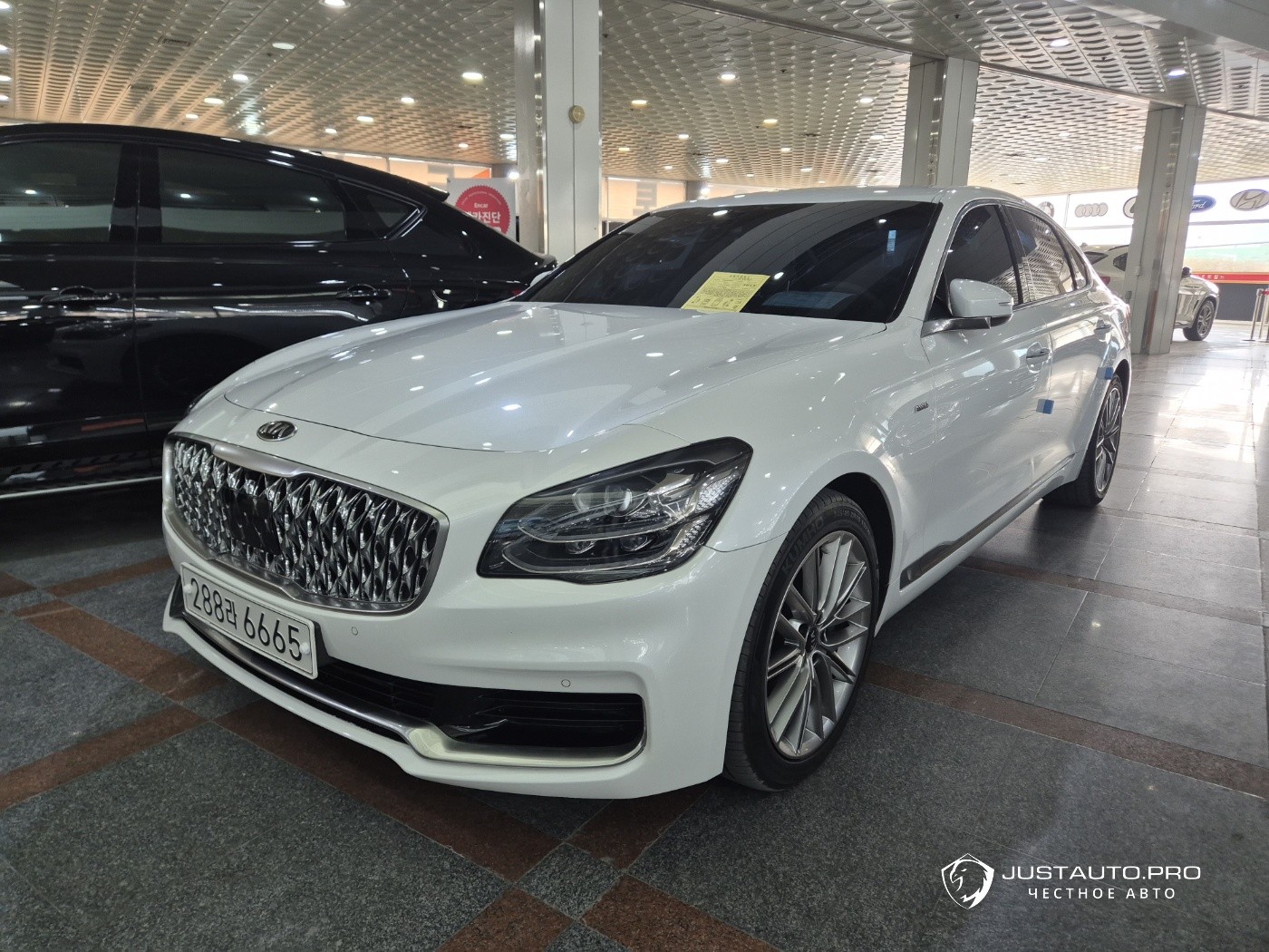 Автомобиль Kia K9