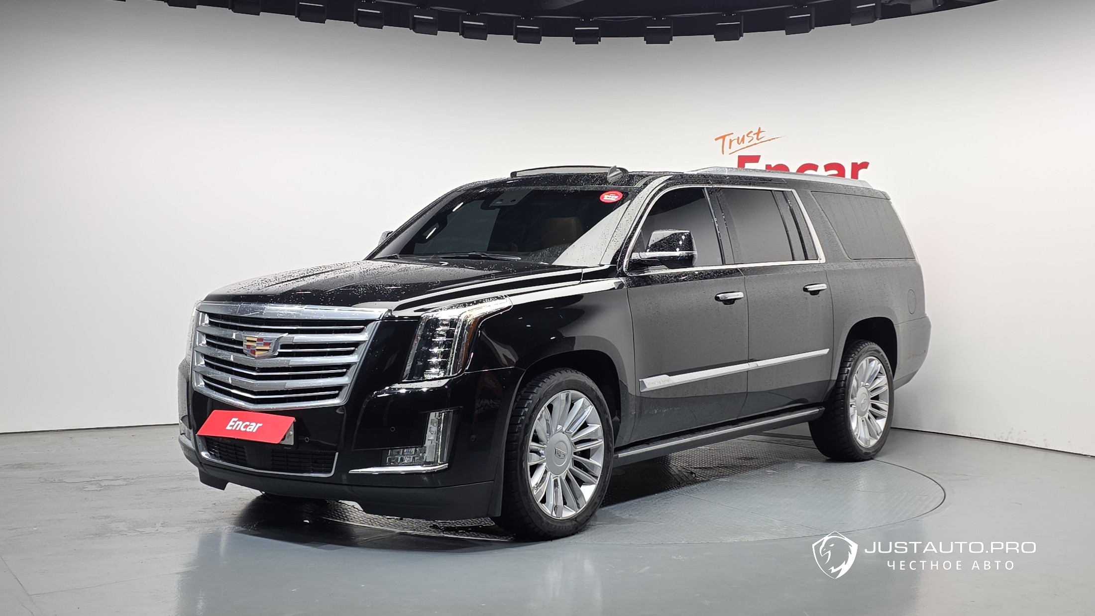 Автомобиль Cadillac Escalade