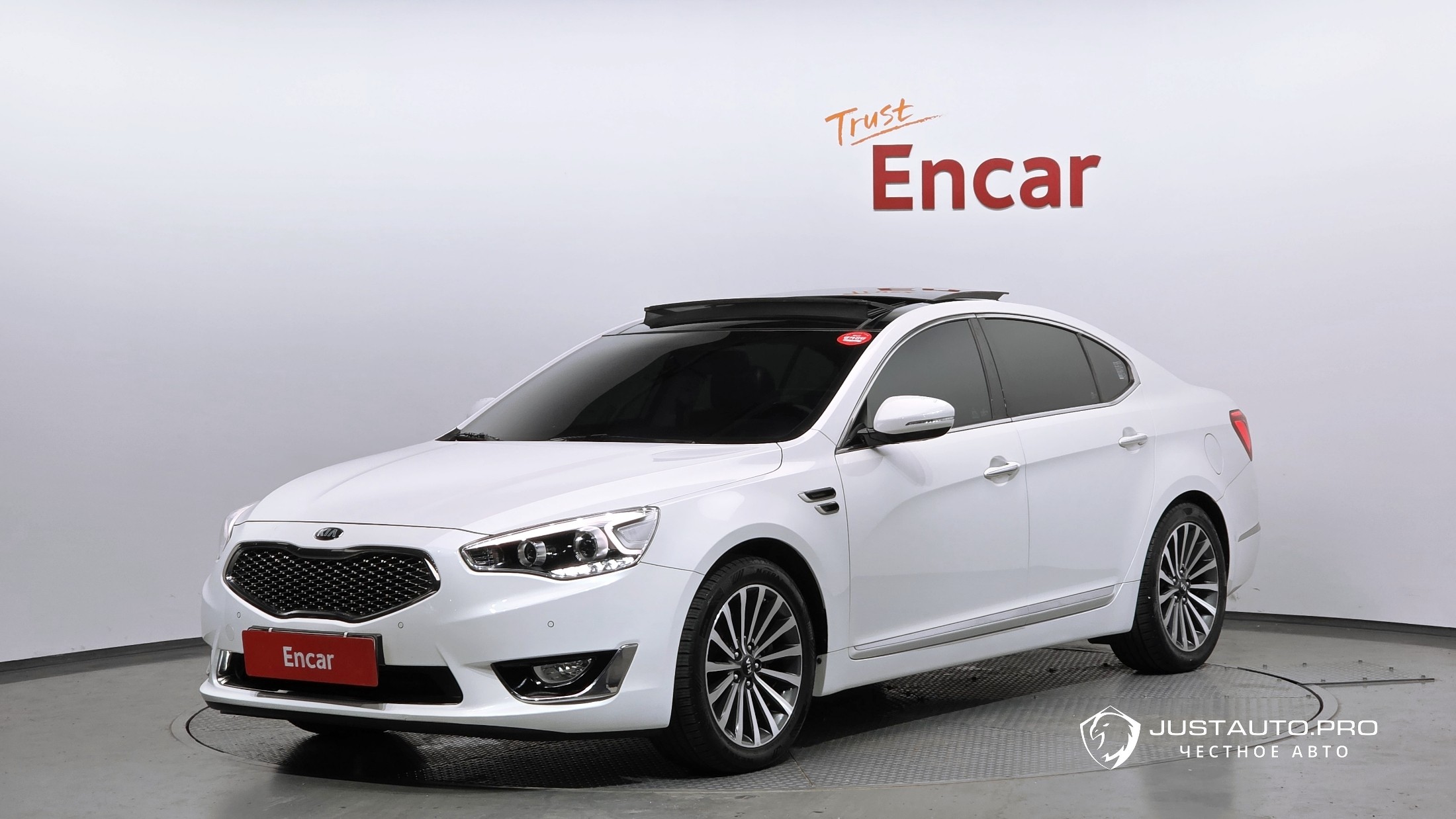 Автомобиль Kia K7