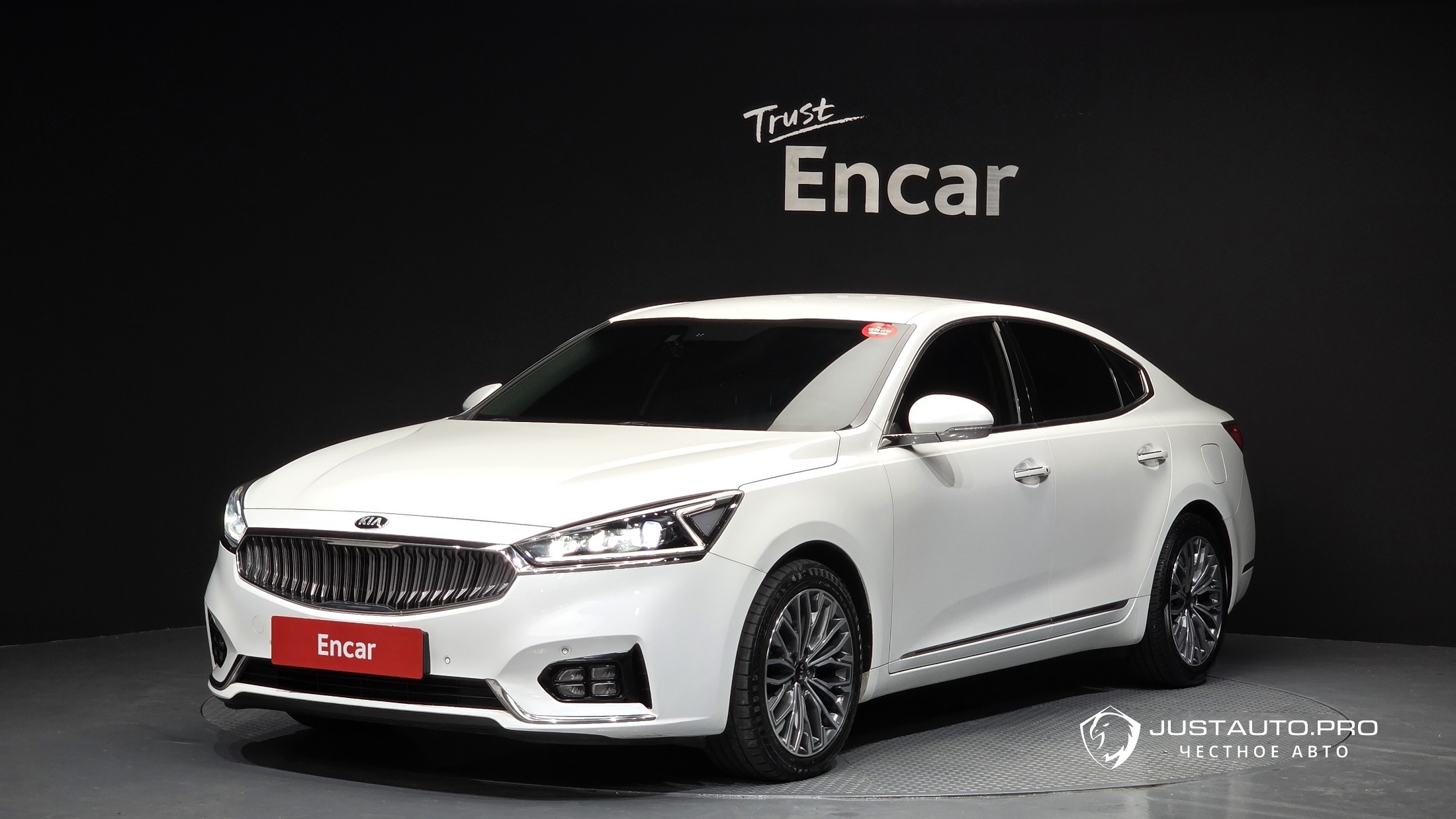 Автомобиль Kia K7