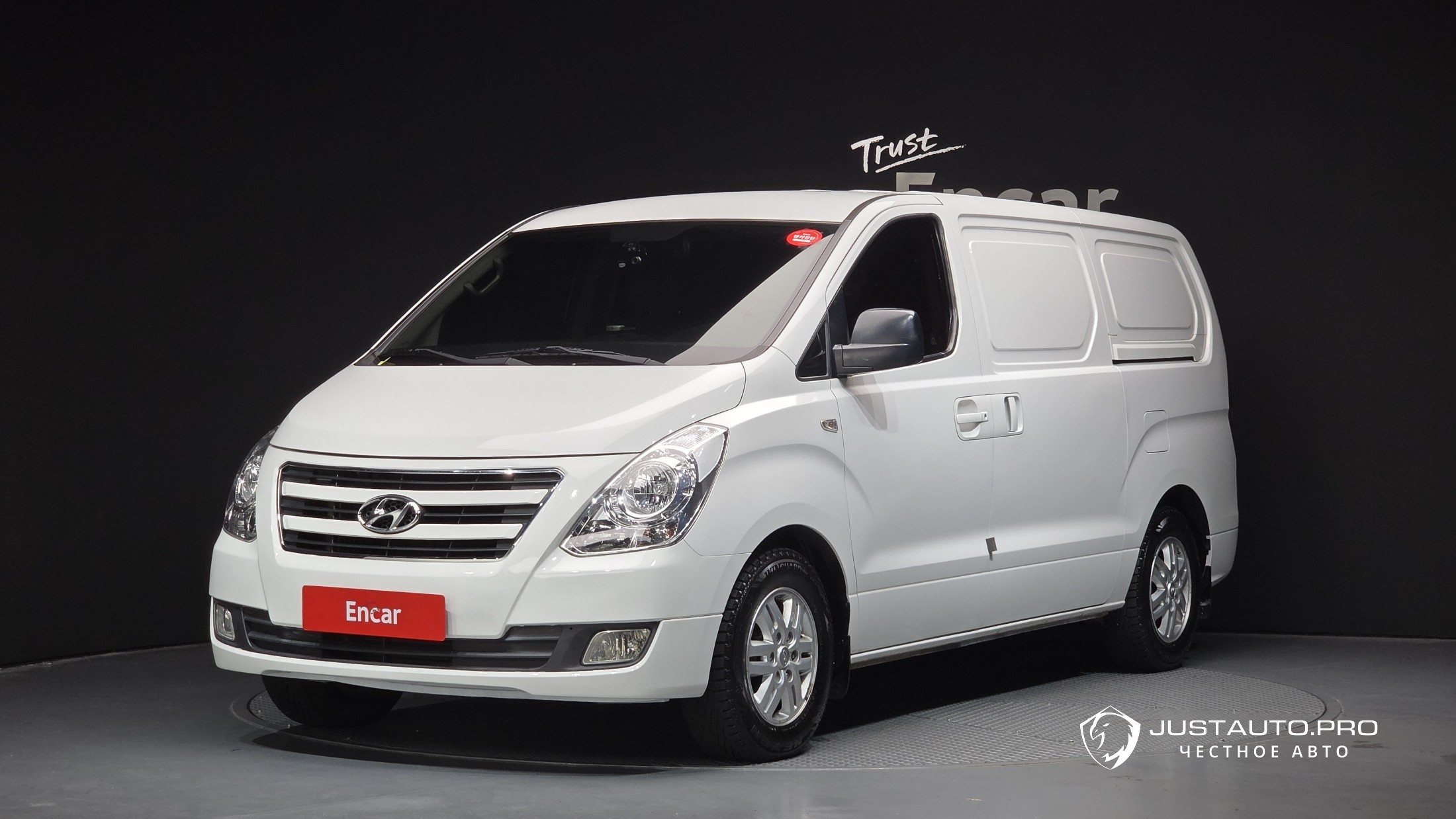 Автомобиль Hyundai Starex
