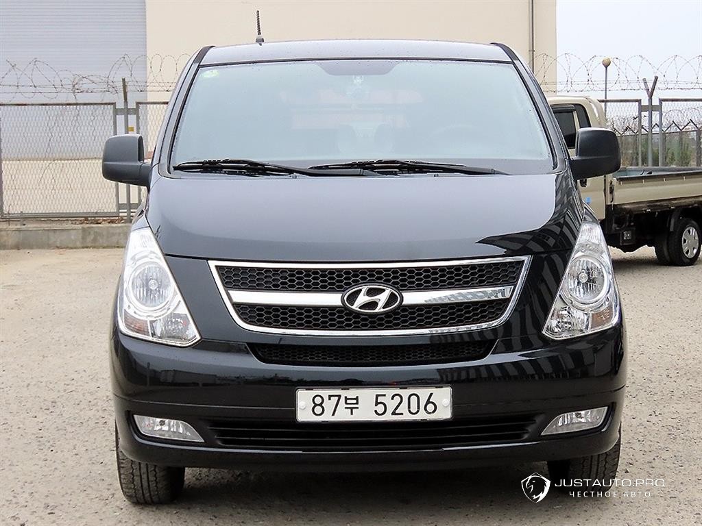 Автомобиль Hyundai Starex