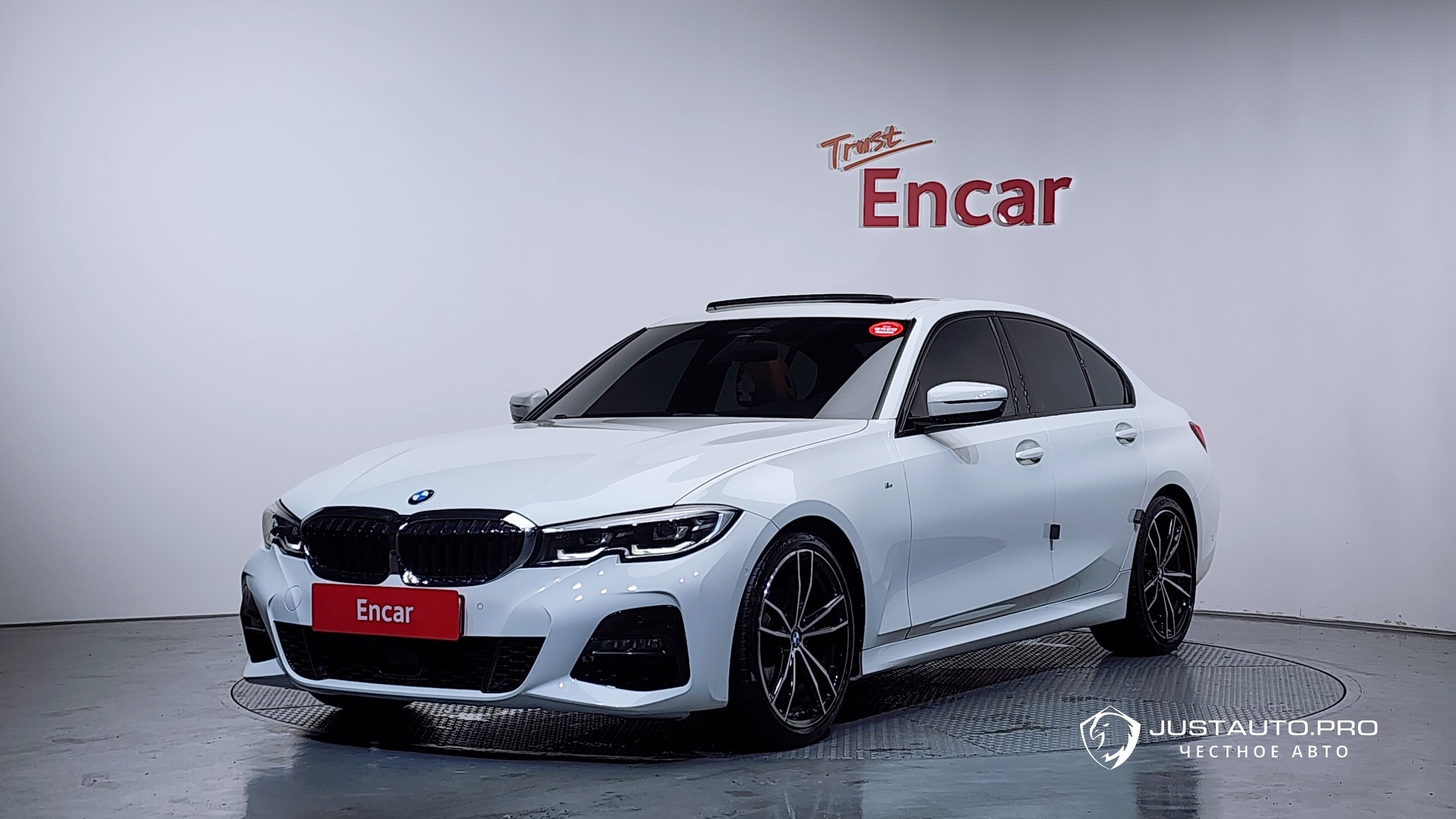 Автомобиль BMW 3-Series