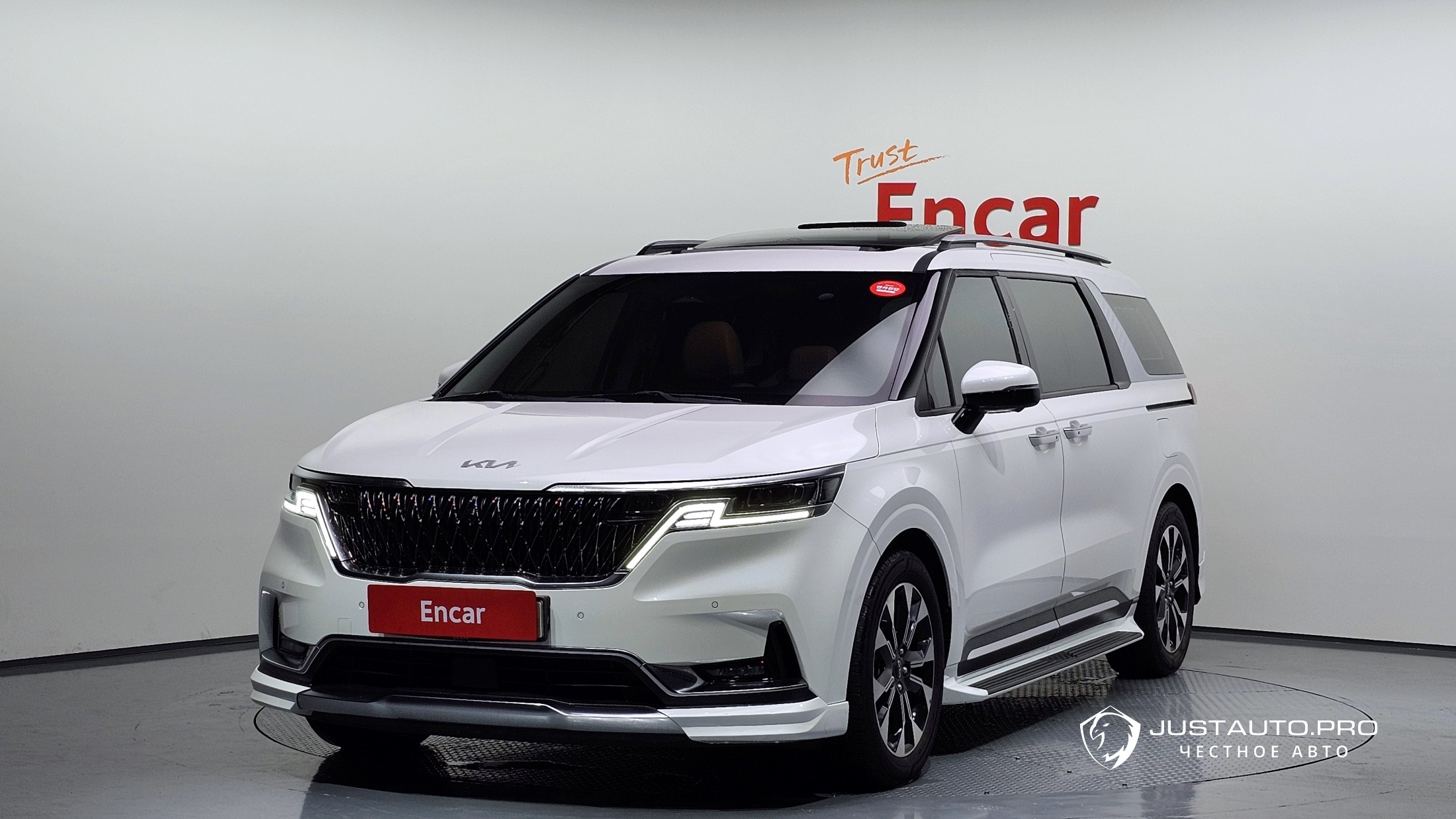 Автомобиль Kia Canival