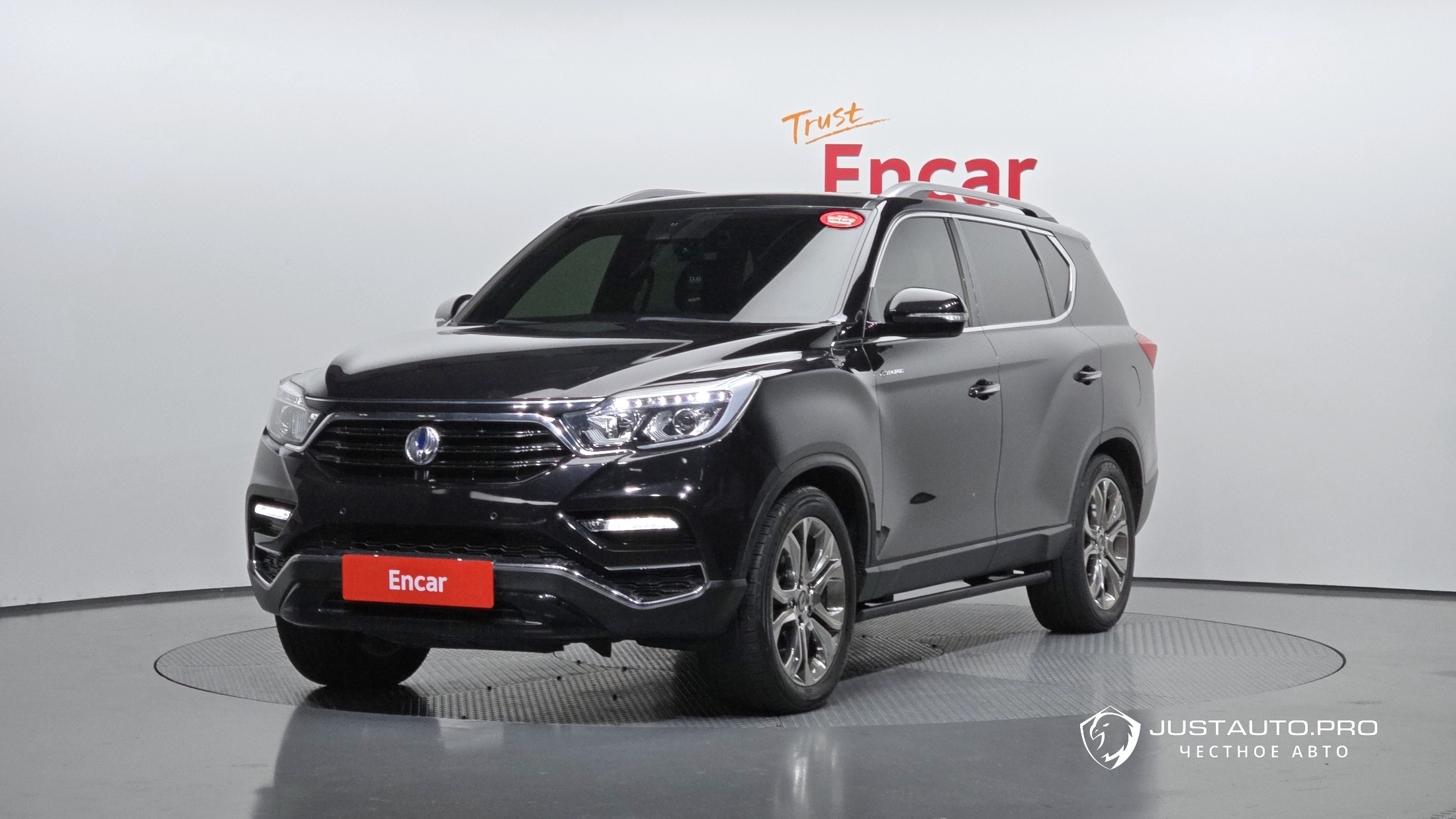 Автомобиль KG_Mobility_Ssangyong Rexton
