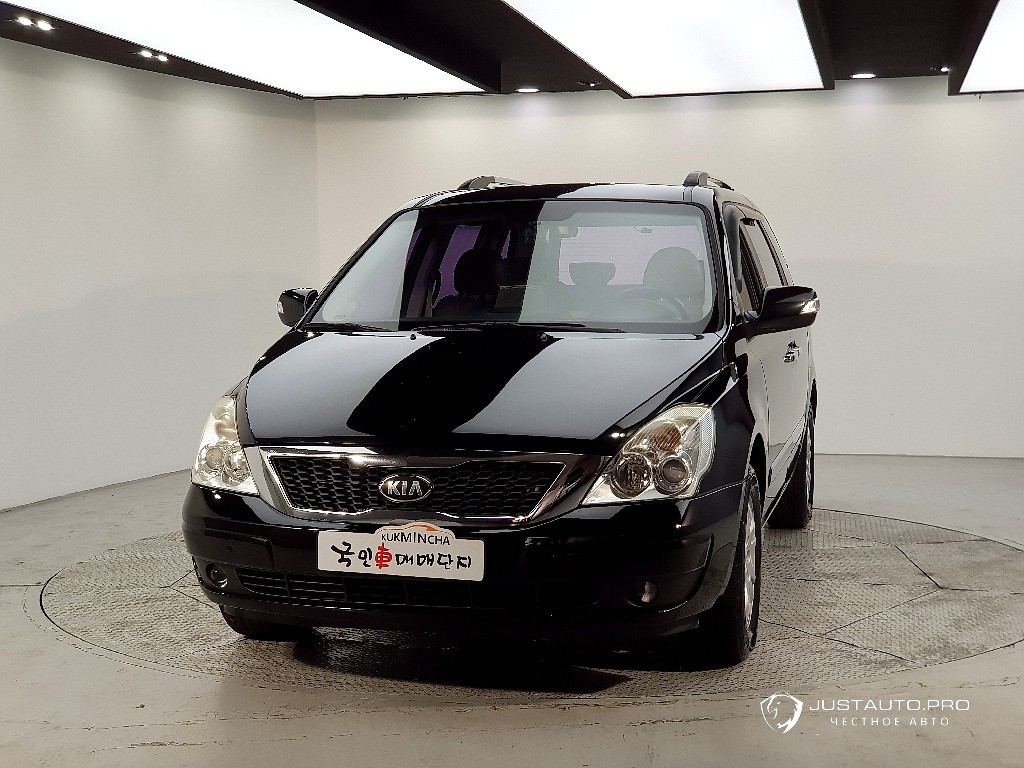 Автомобиль Kia Canival