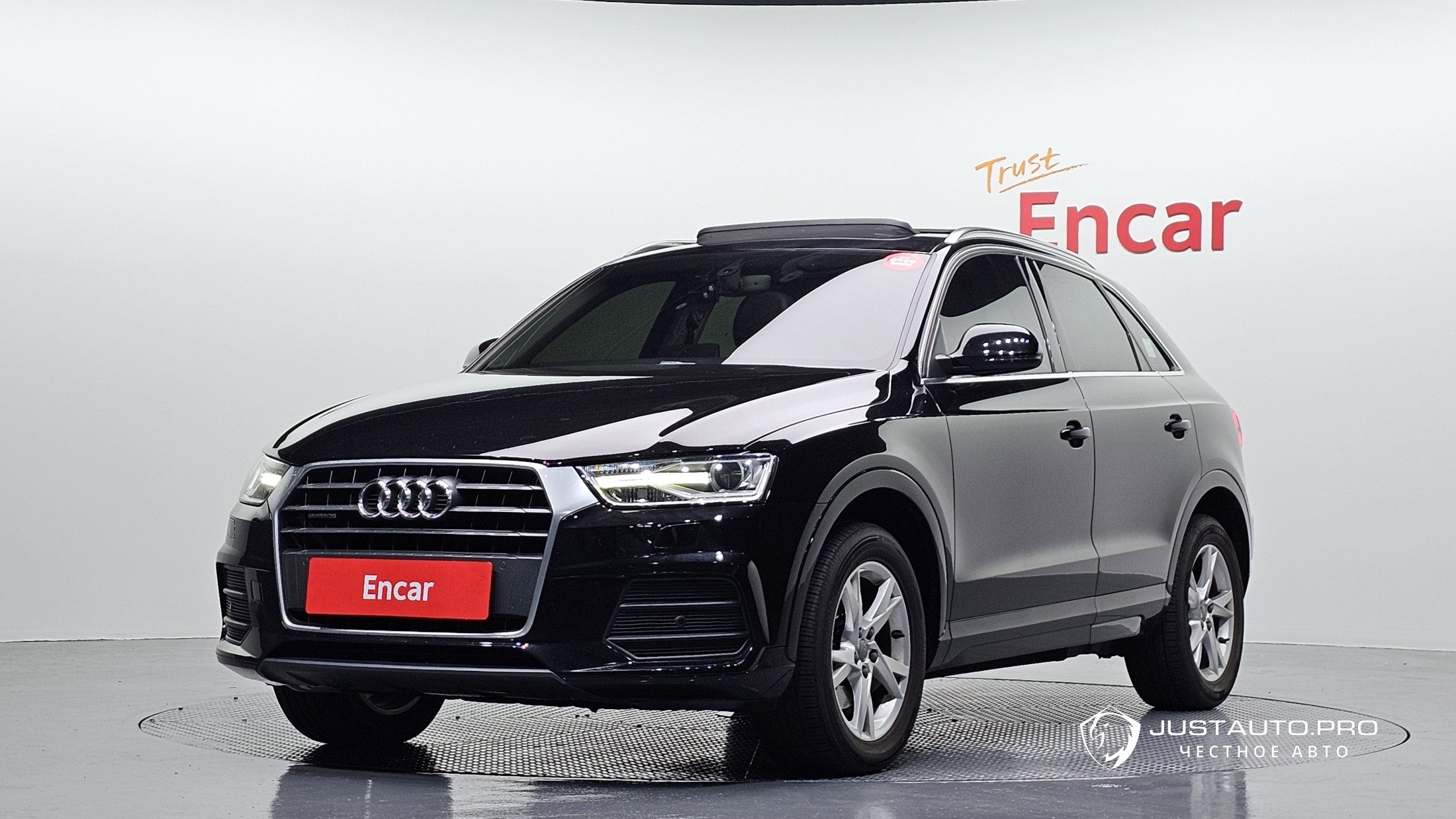 Автомобиль Audi Q3