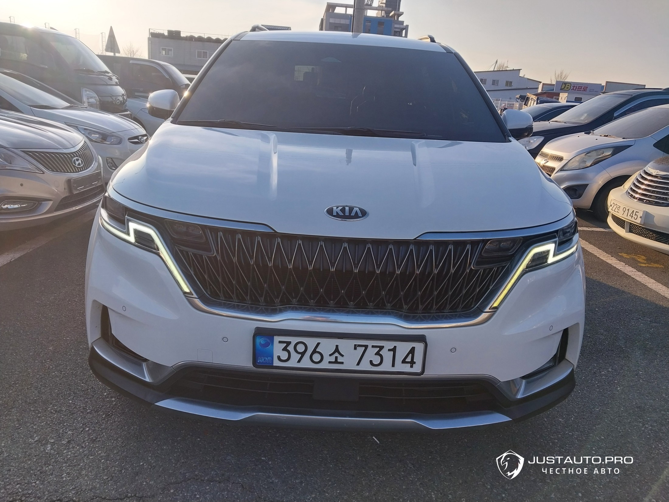 Автомобиль Kia Canival