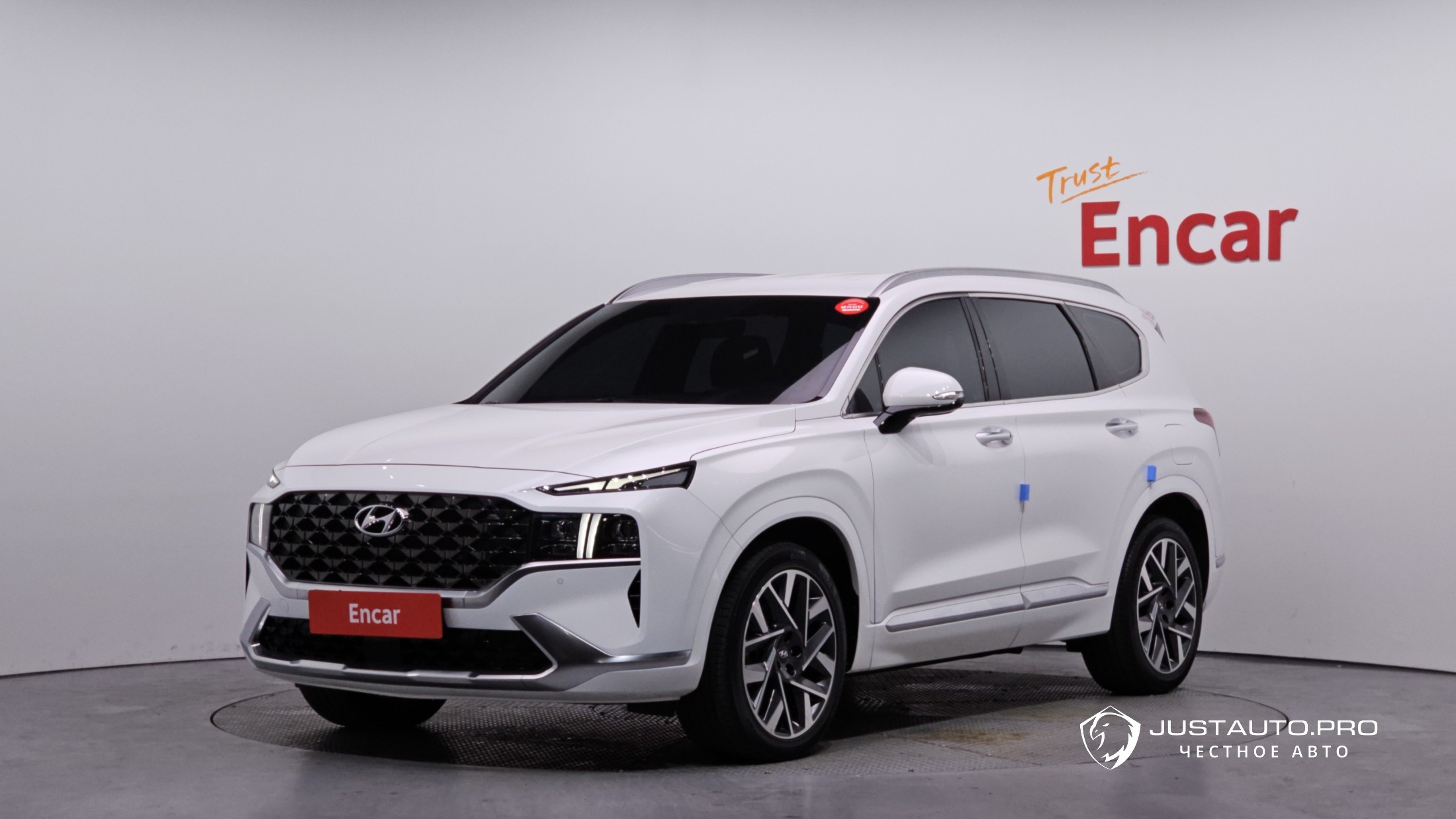 Автомобиль Hyundai Santafe