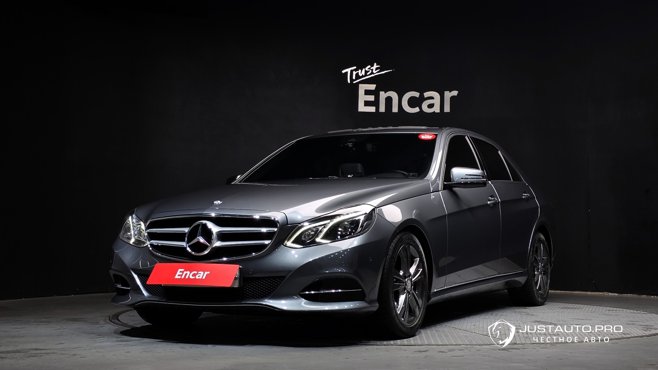 Автомобиль Mercedes-Benz E-Class