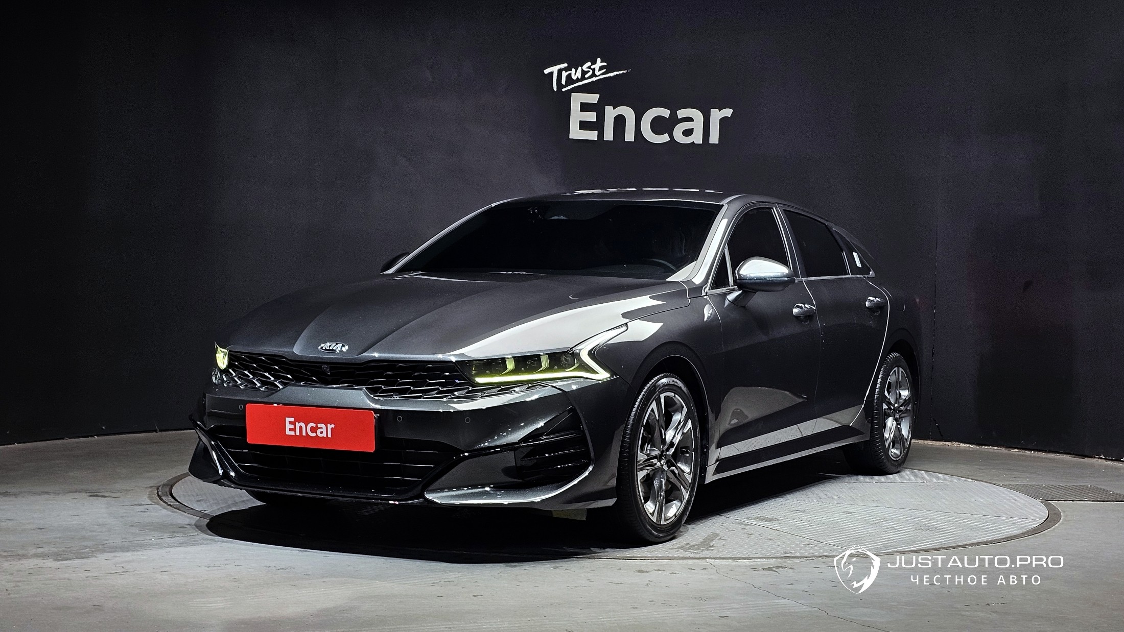 Автомобиль Kia K5