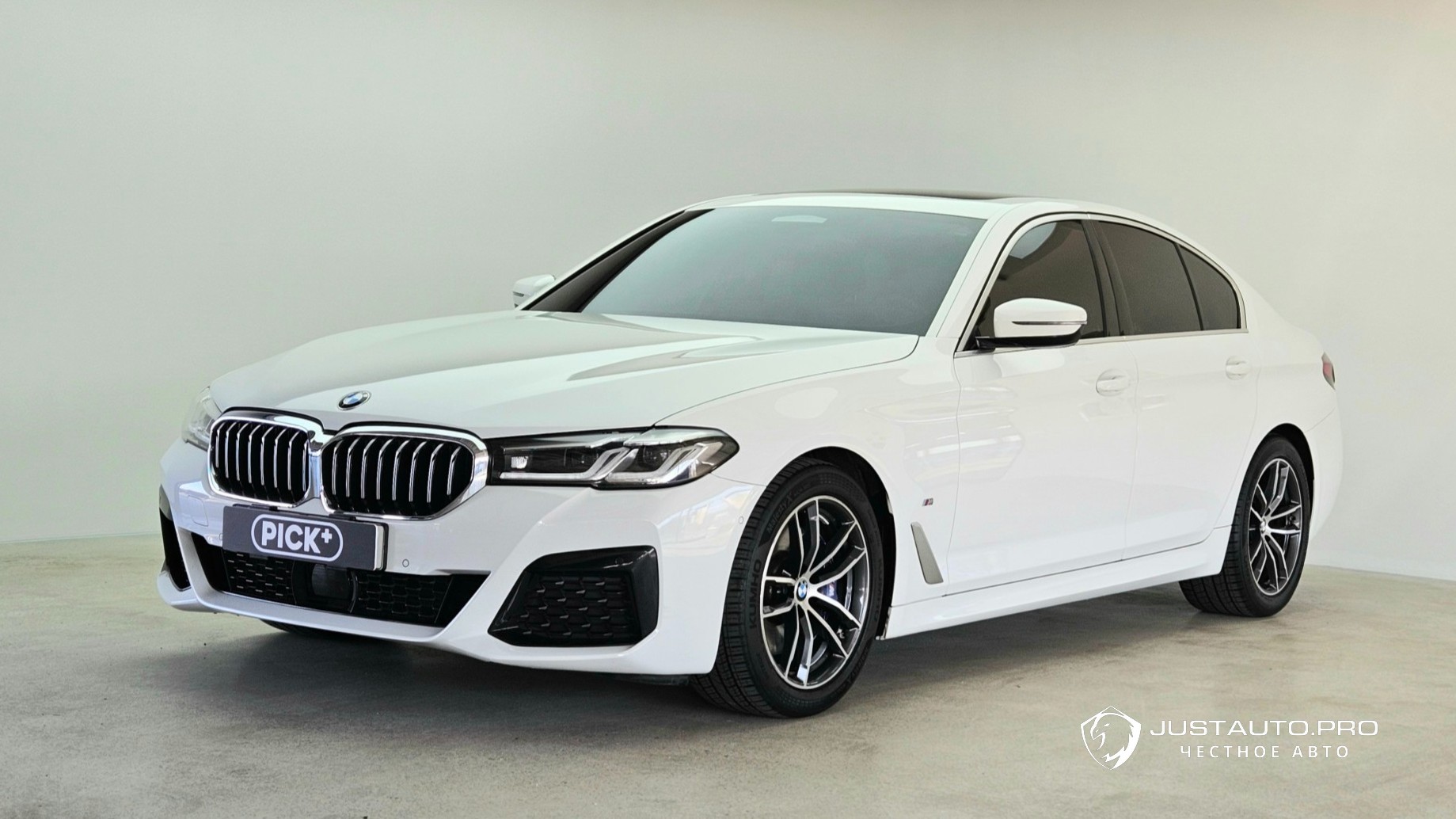 Автомобиль BMW 5-Series