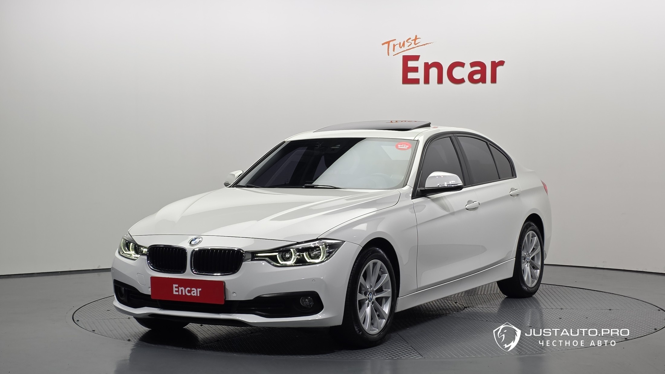 Автомобиль BMW 3-Series