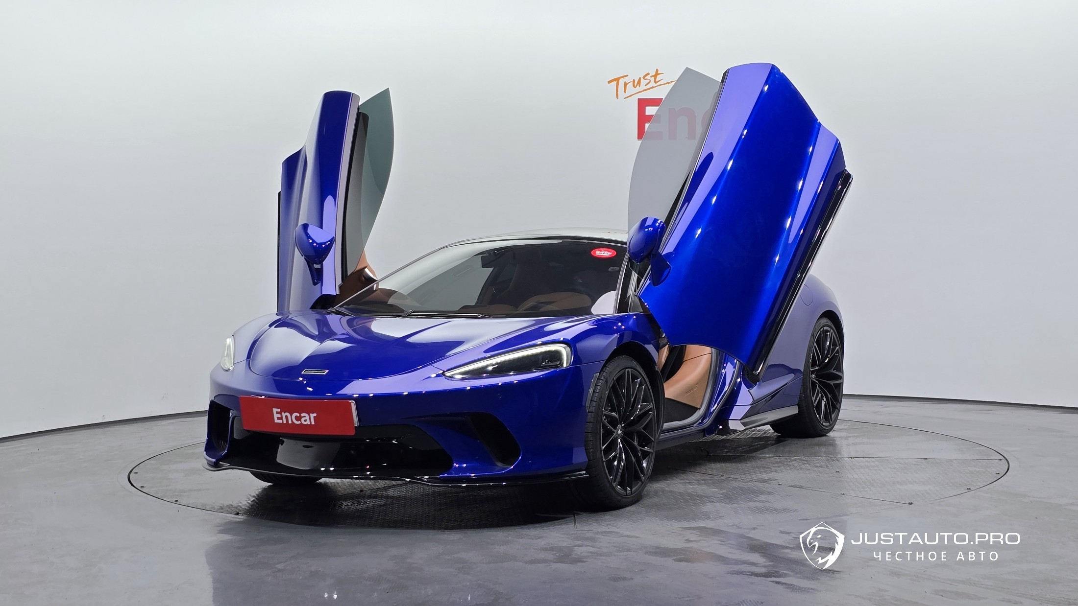 Автомобиль Mclaren GT