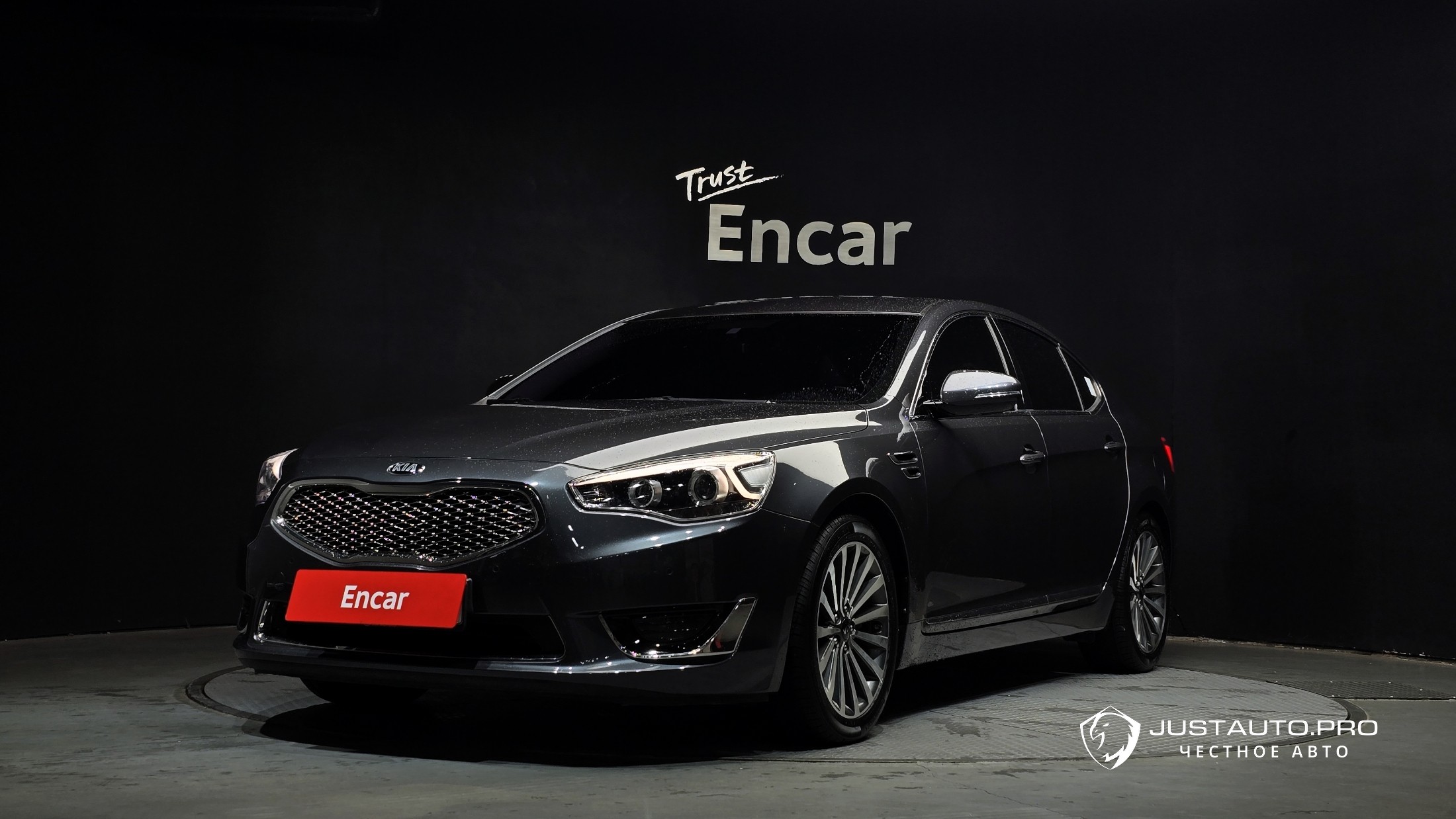 Автомобиль Kia K7