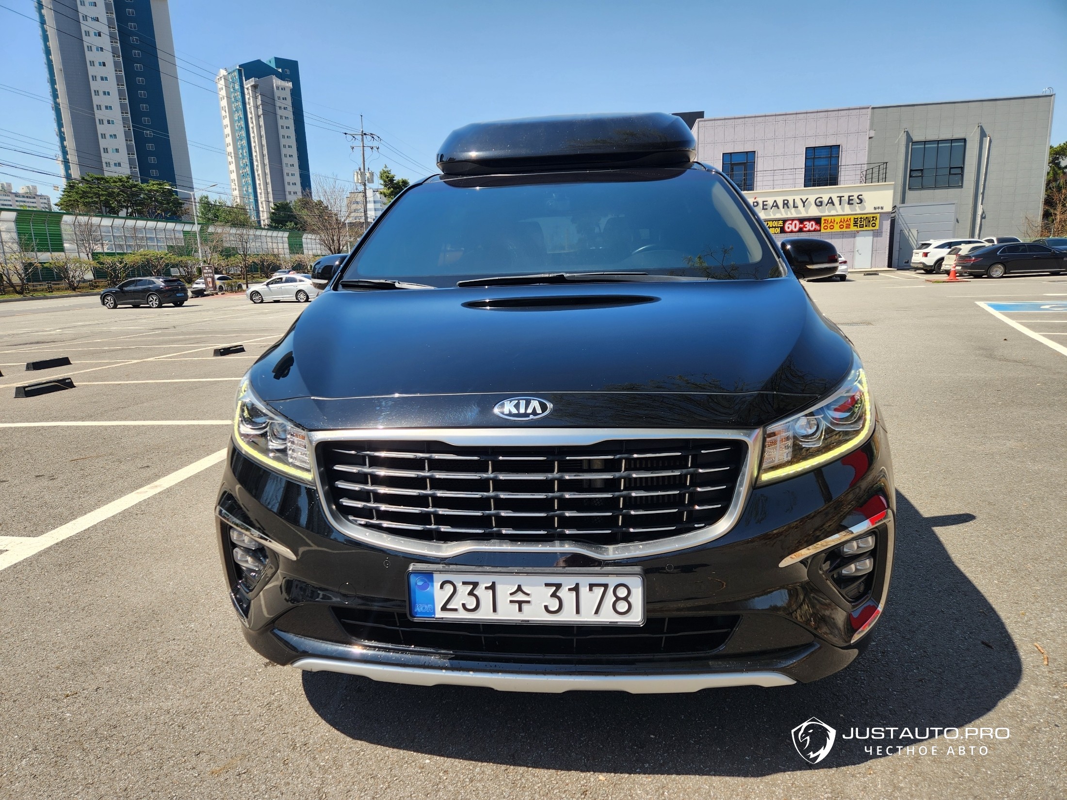Автомобиль Kia Canival