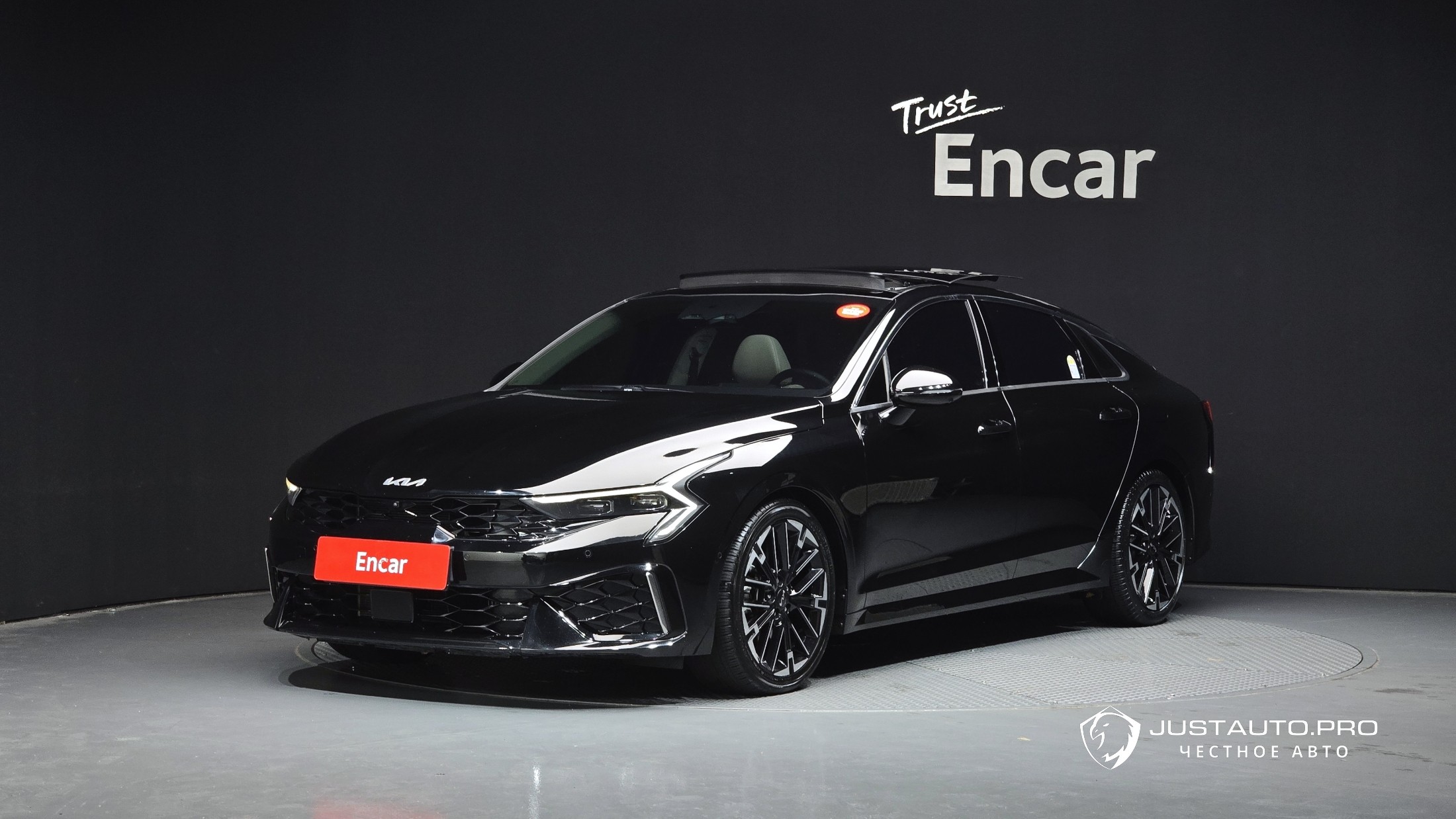 Автомобиль Kia K5