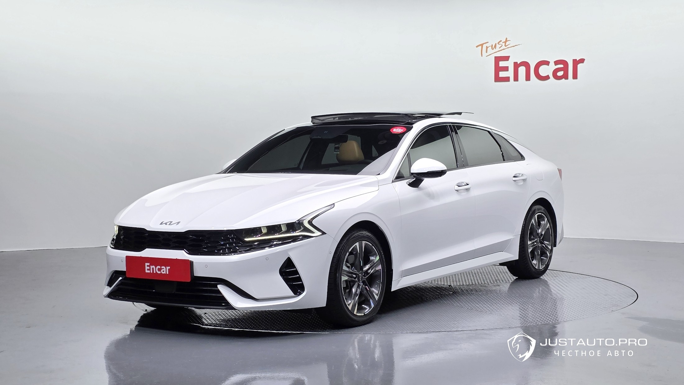 Автомобиль Kia K5