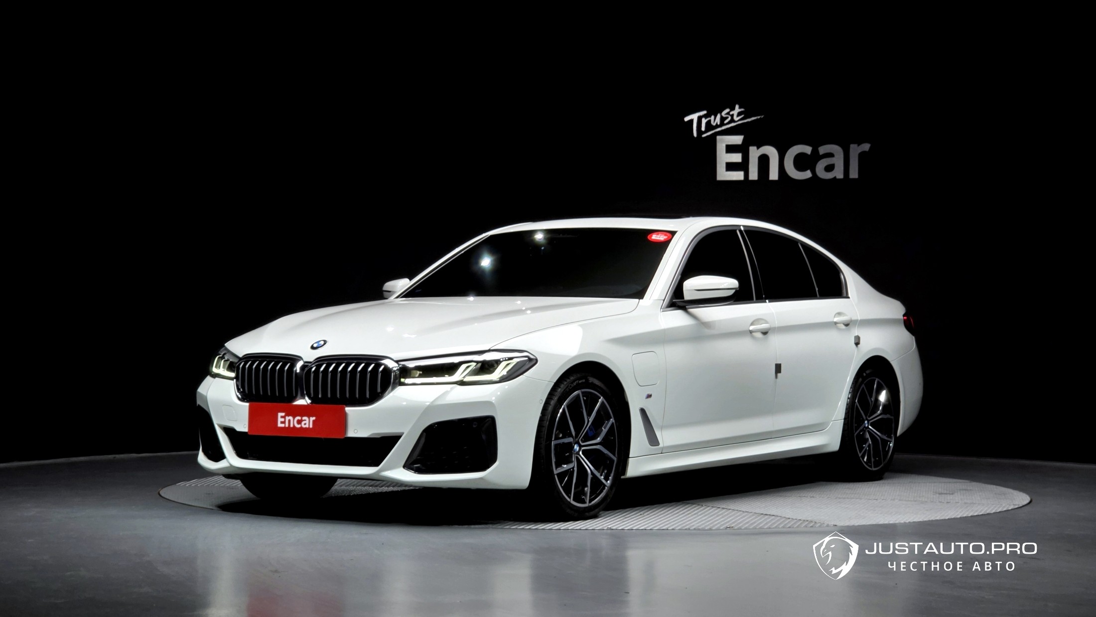 Автомобиль BMW 5-Series