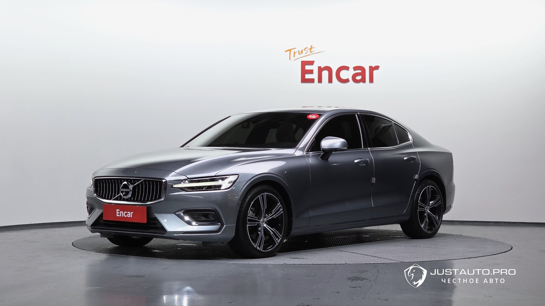 Автомобиль Volvo S60