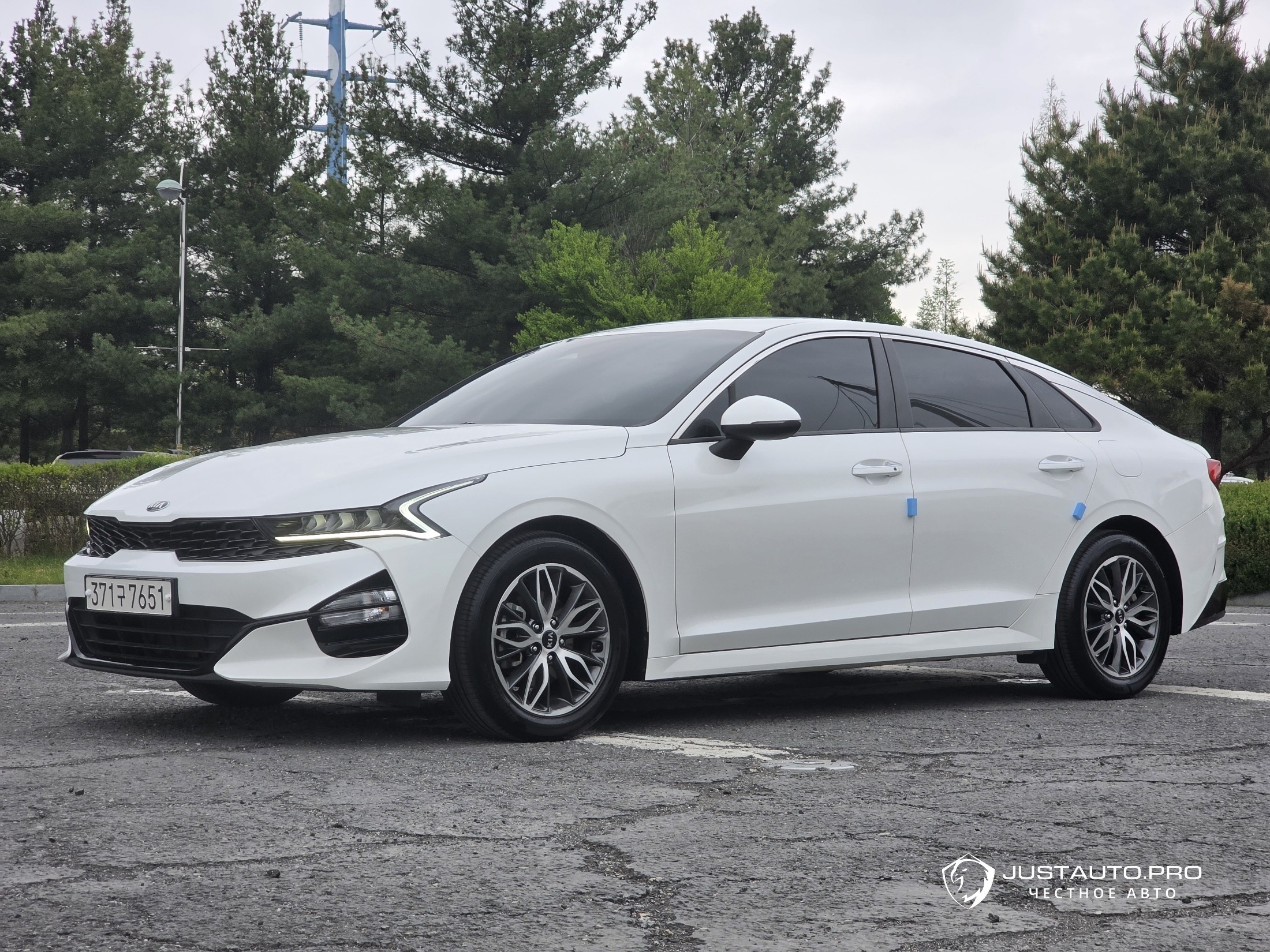 Автомобиль Kia K5