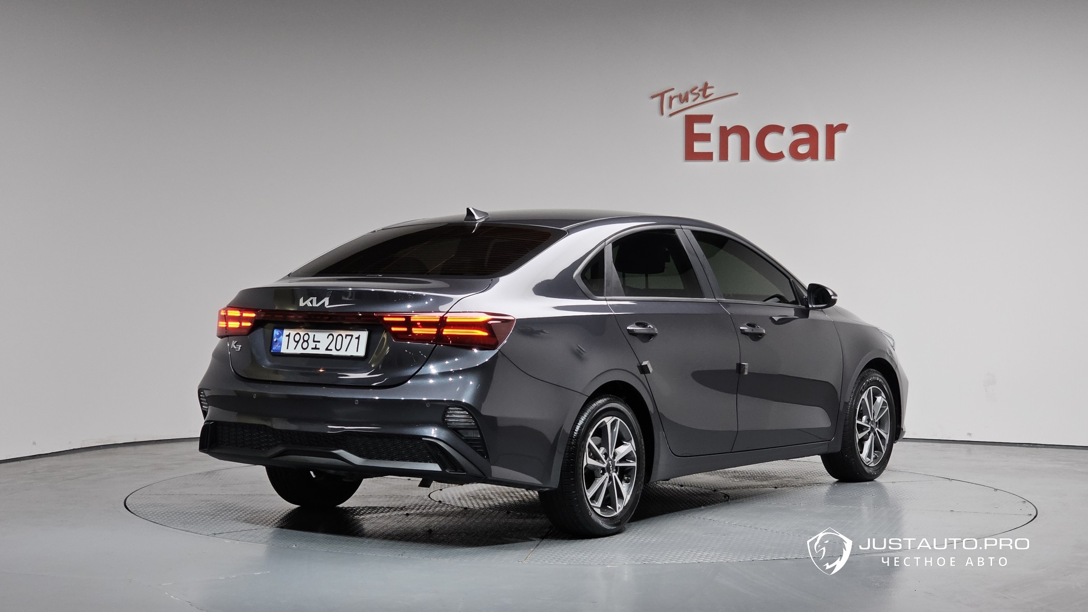 Автомобиль Kia K3