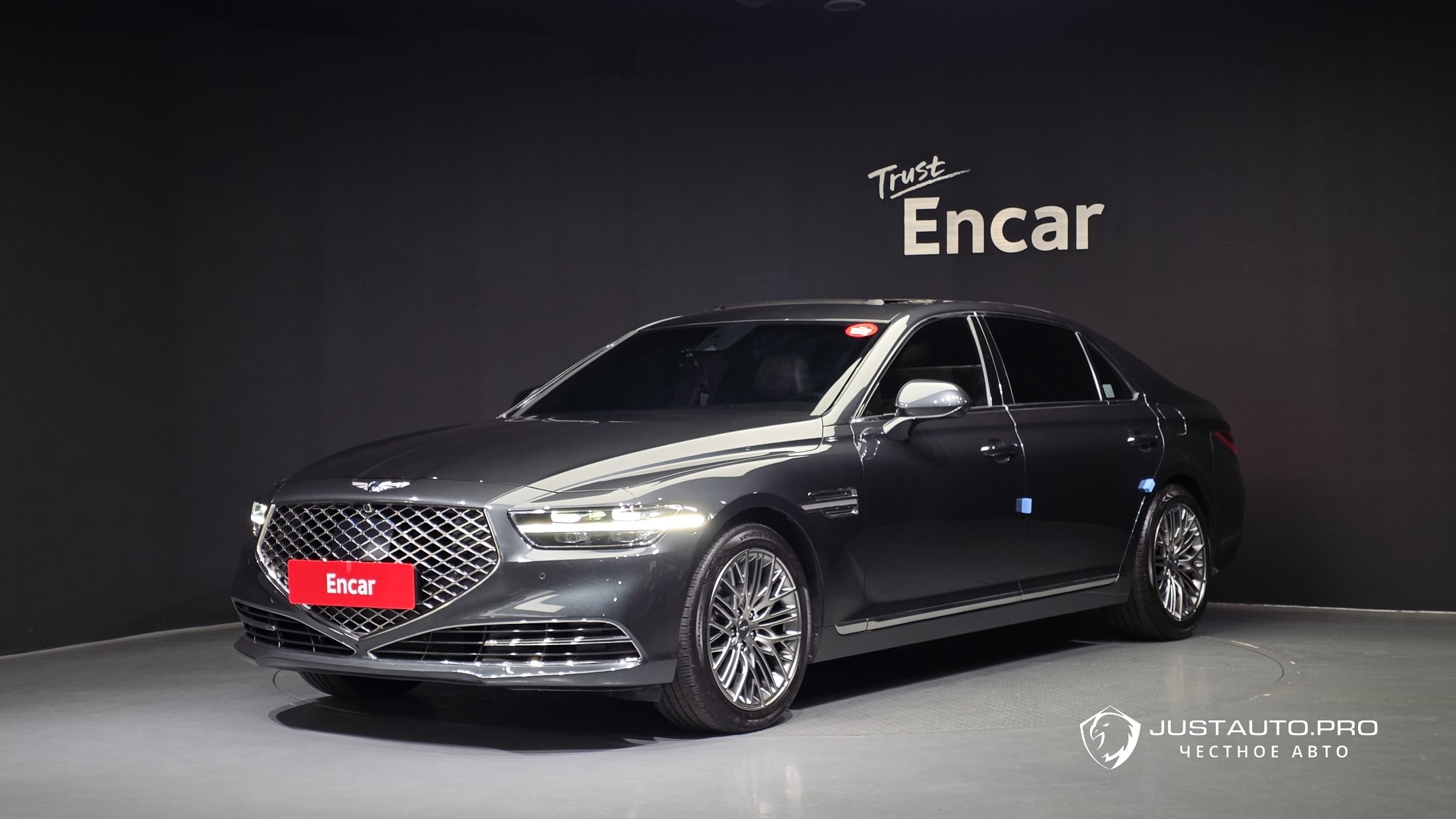 Автомобиль Genesis G90