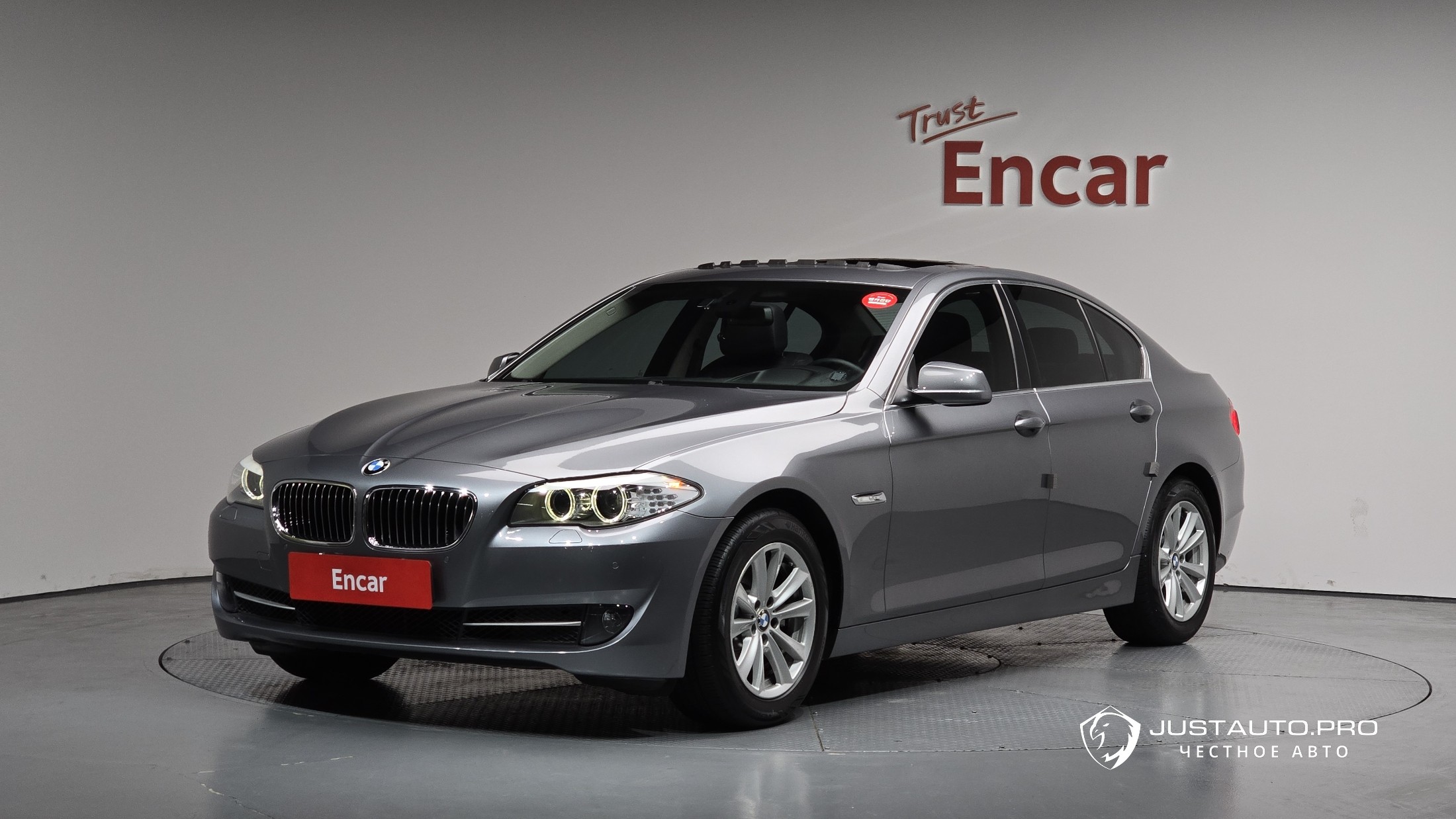 Автомобиль BMW 5-Series