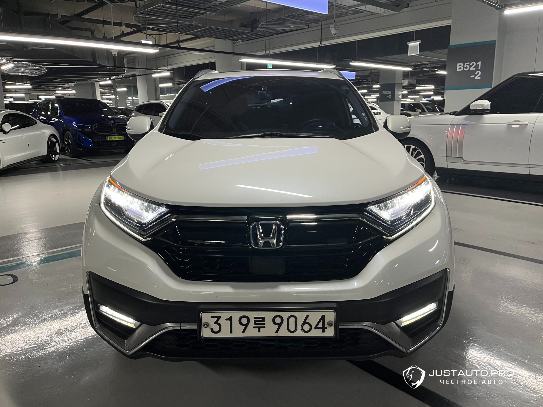 Автомобиль Honda CR-V