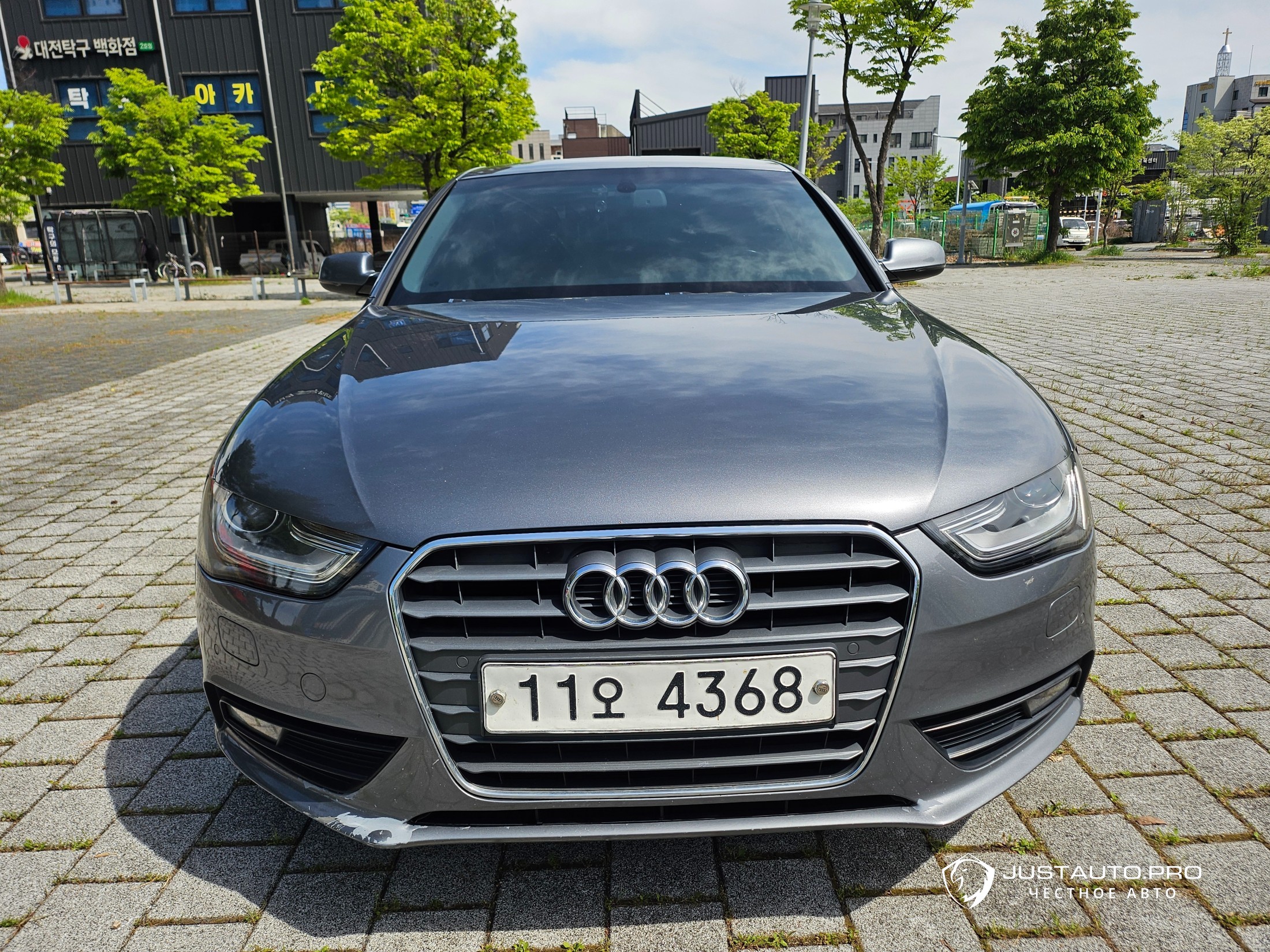 Автомобиль Audi A4