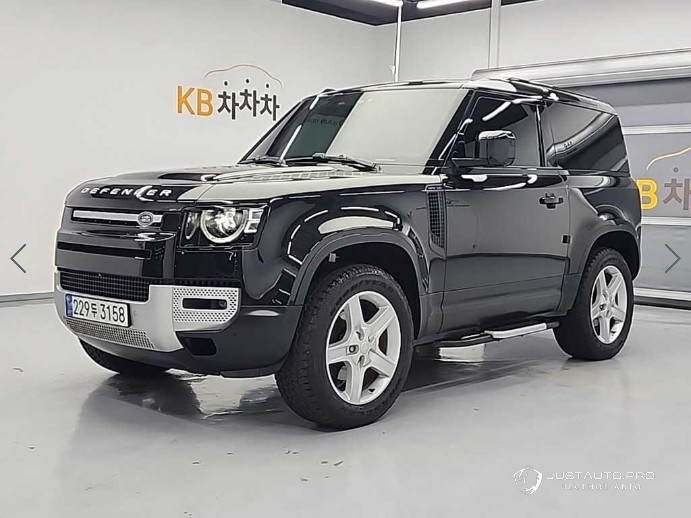 Автомобиль Land Rover Defender