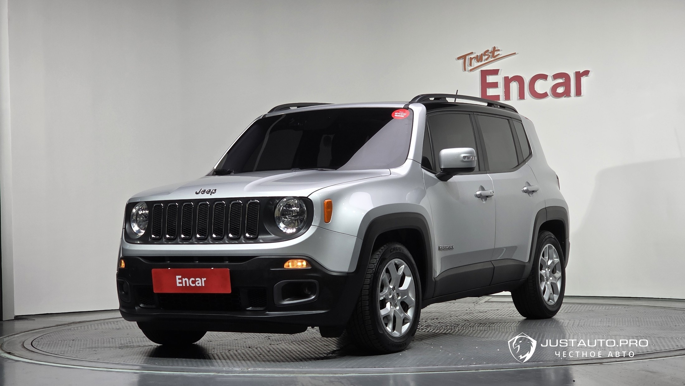 Автомобиль Jeep Renegade
