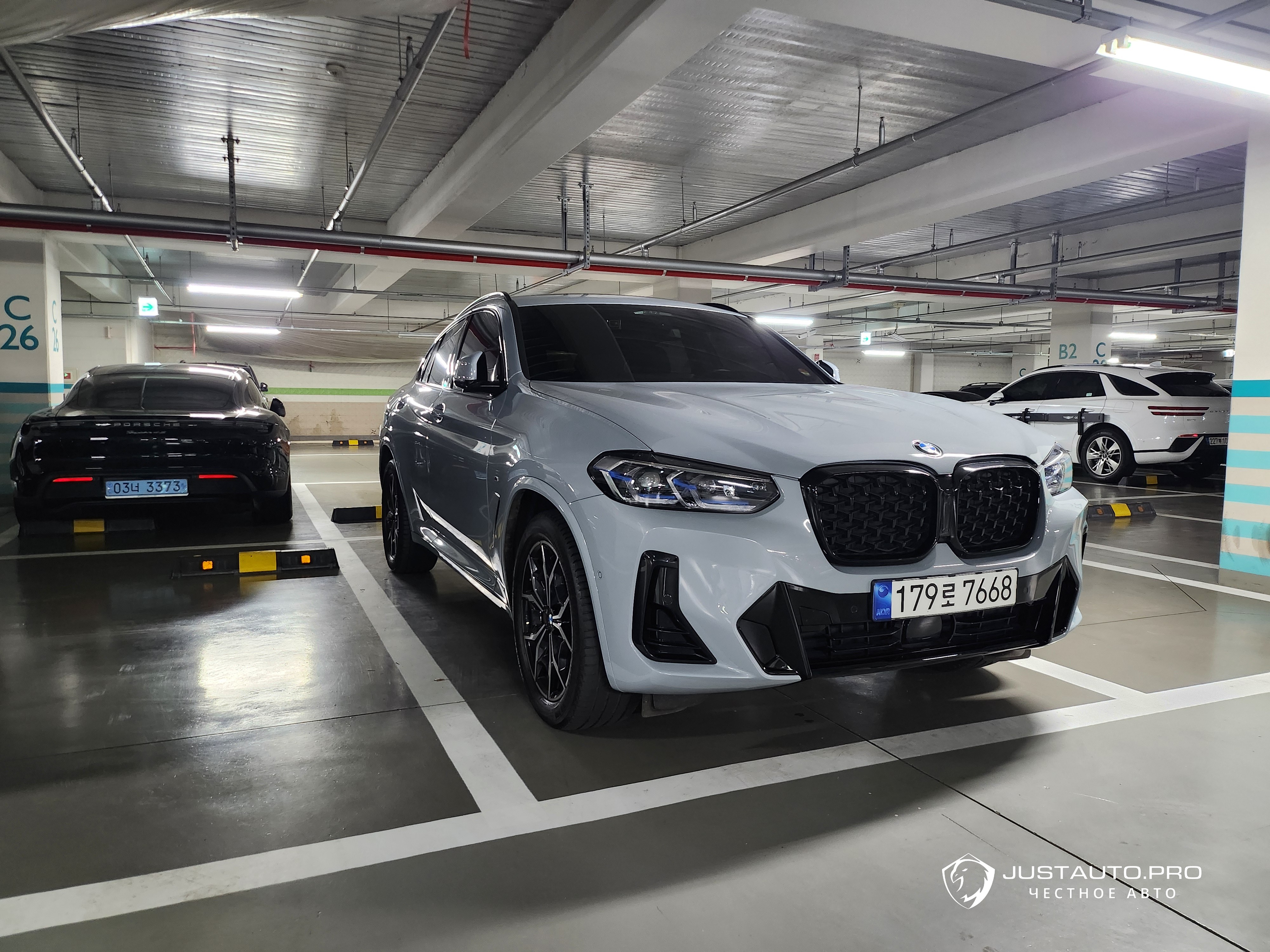 Автомобиль BMW X4