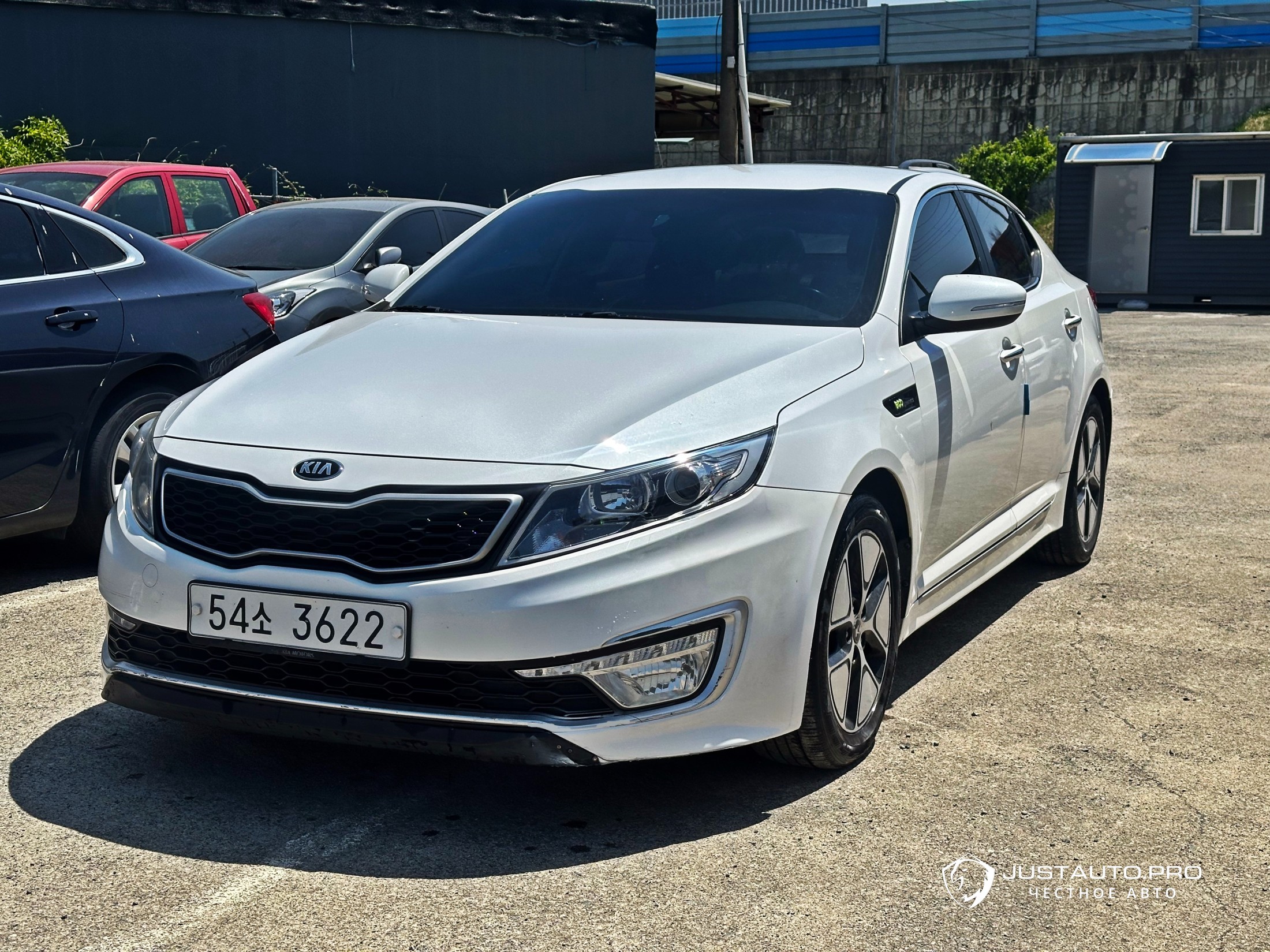 Автомобиль Kia K5