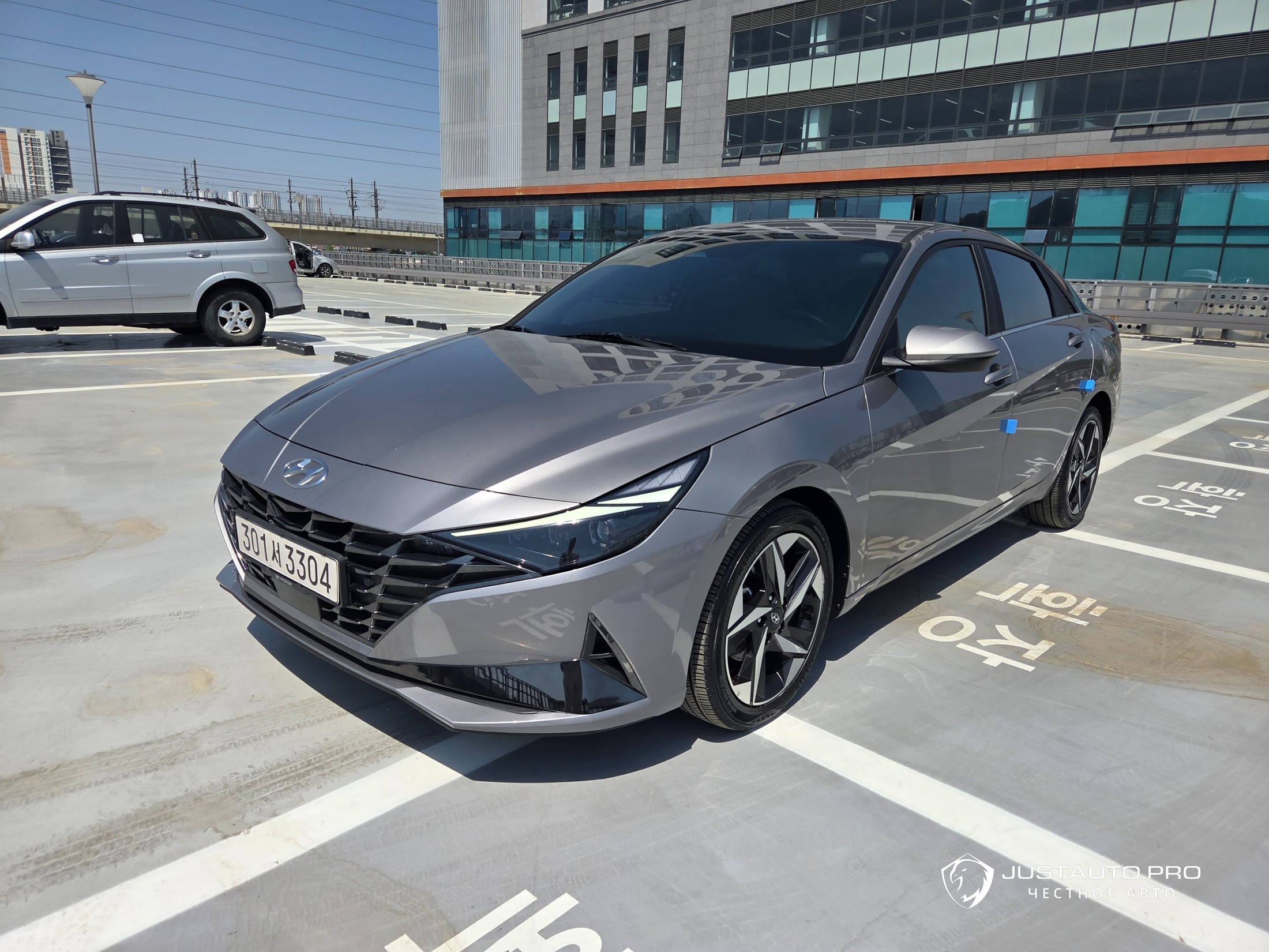 Автомобиль Hyundai AVANTE