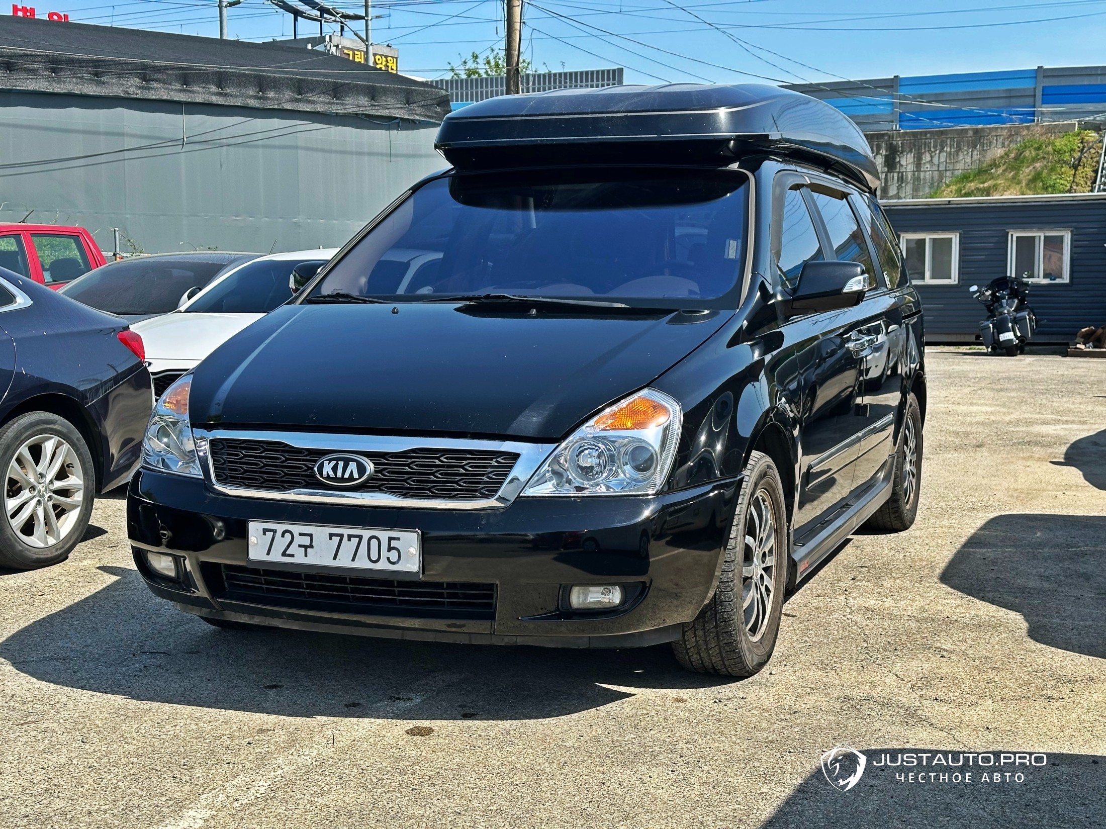 Автомобиль Kia Canival