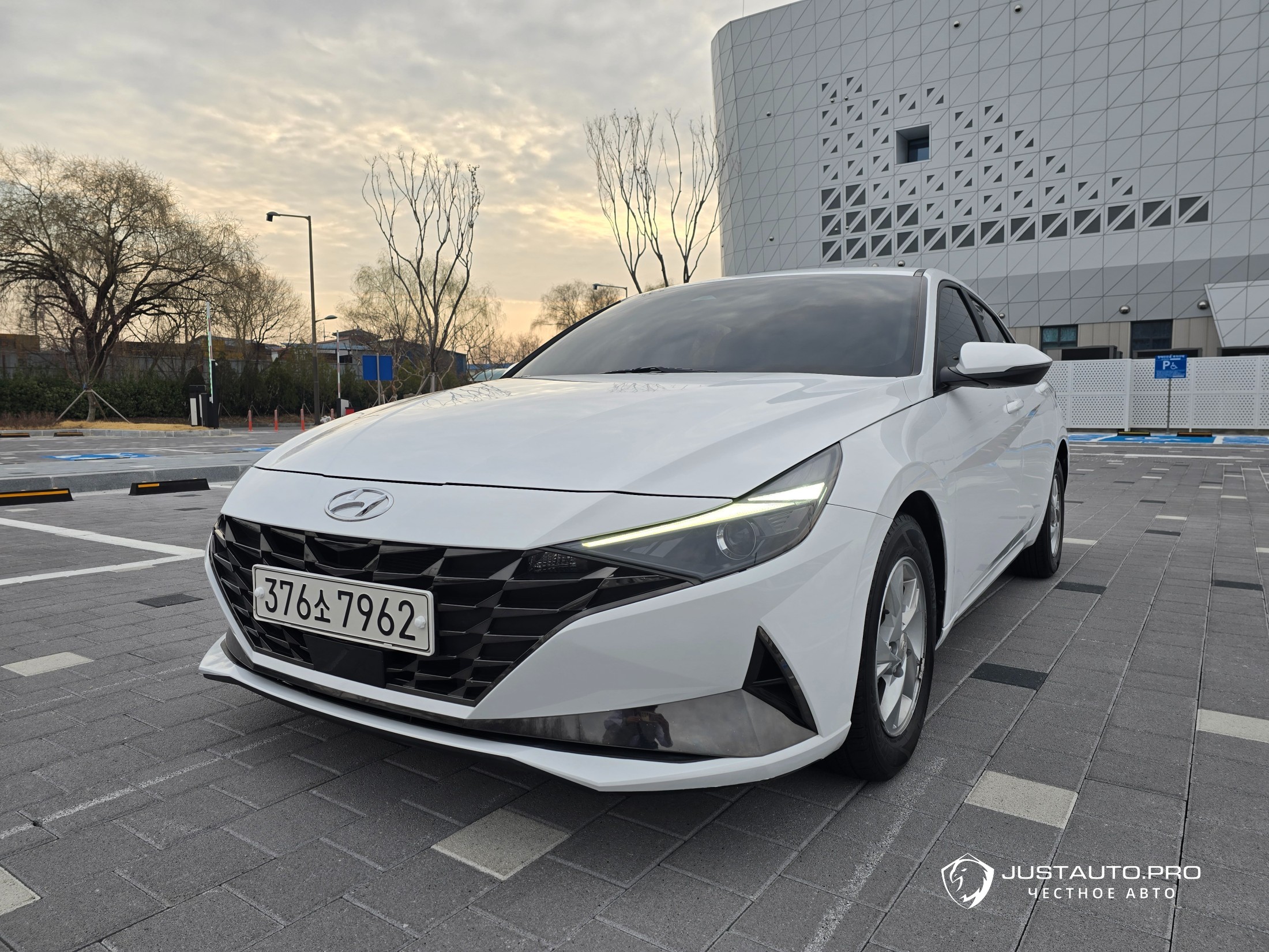Автомобиль Hyundai AVANTE