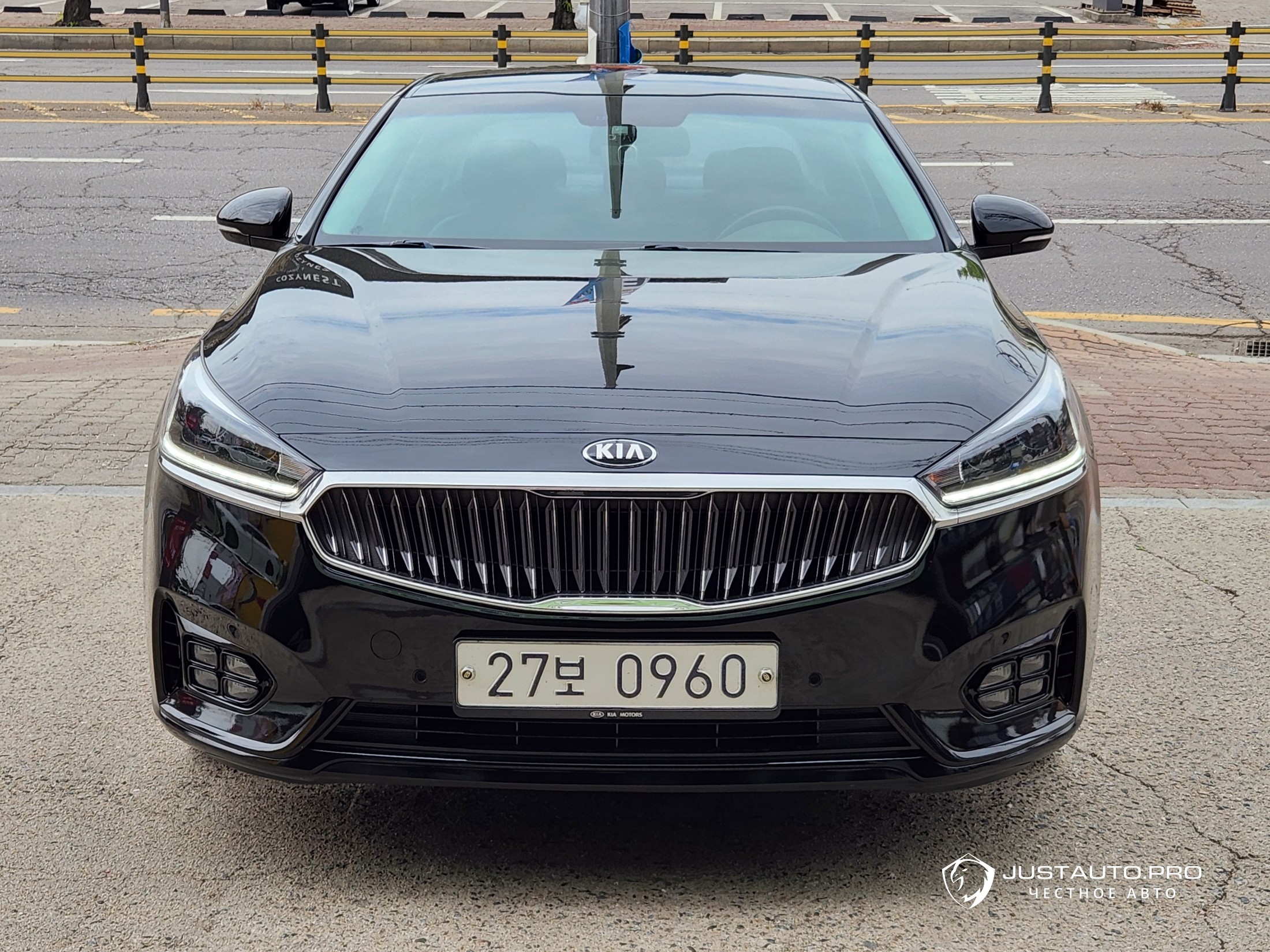 Автомобиль Kia K7