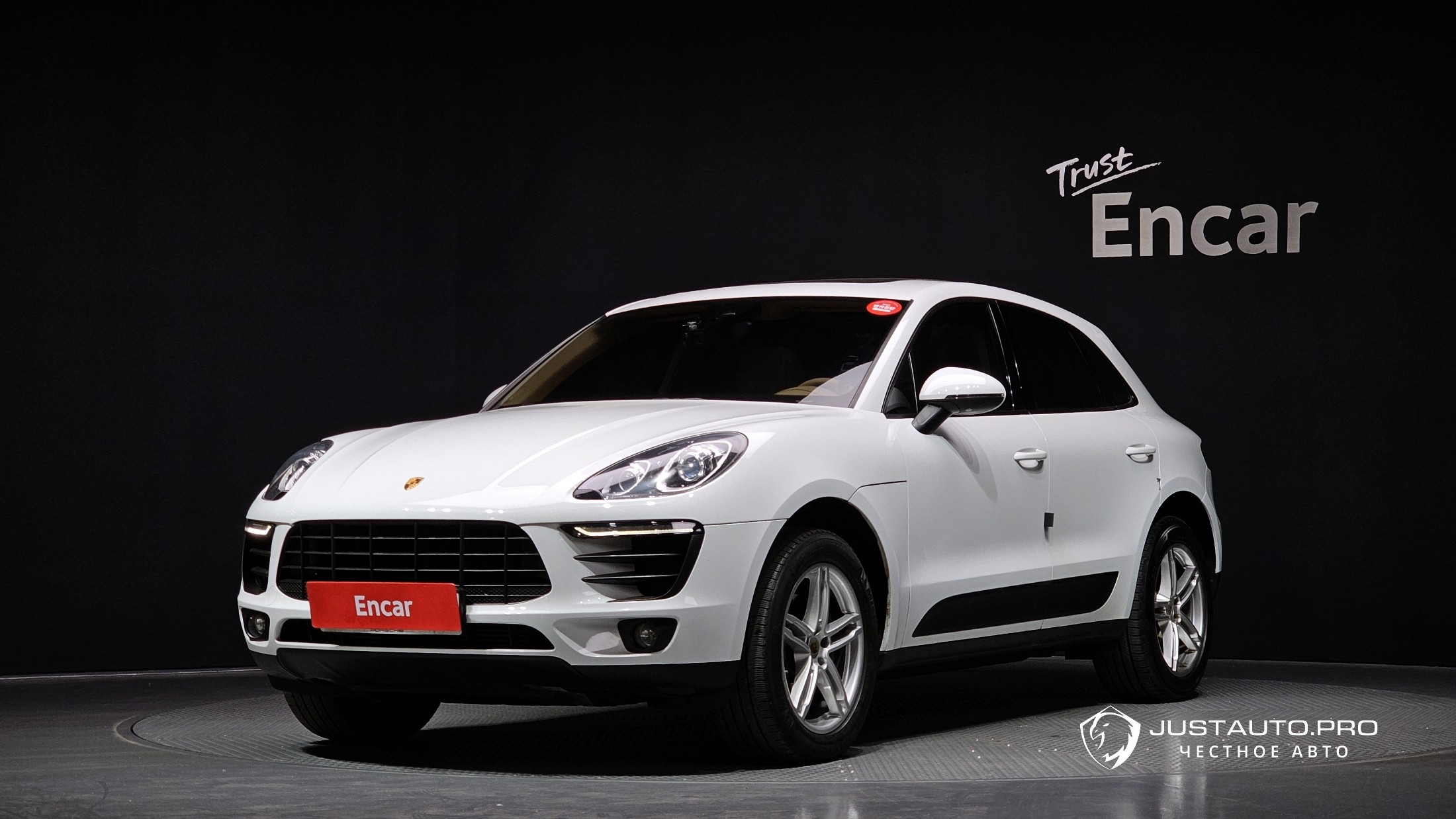 Автомобиль Porsche Macan