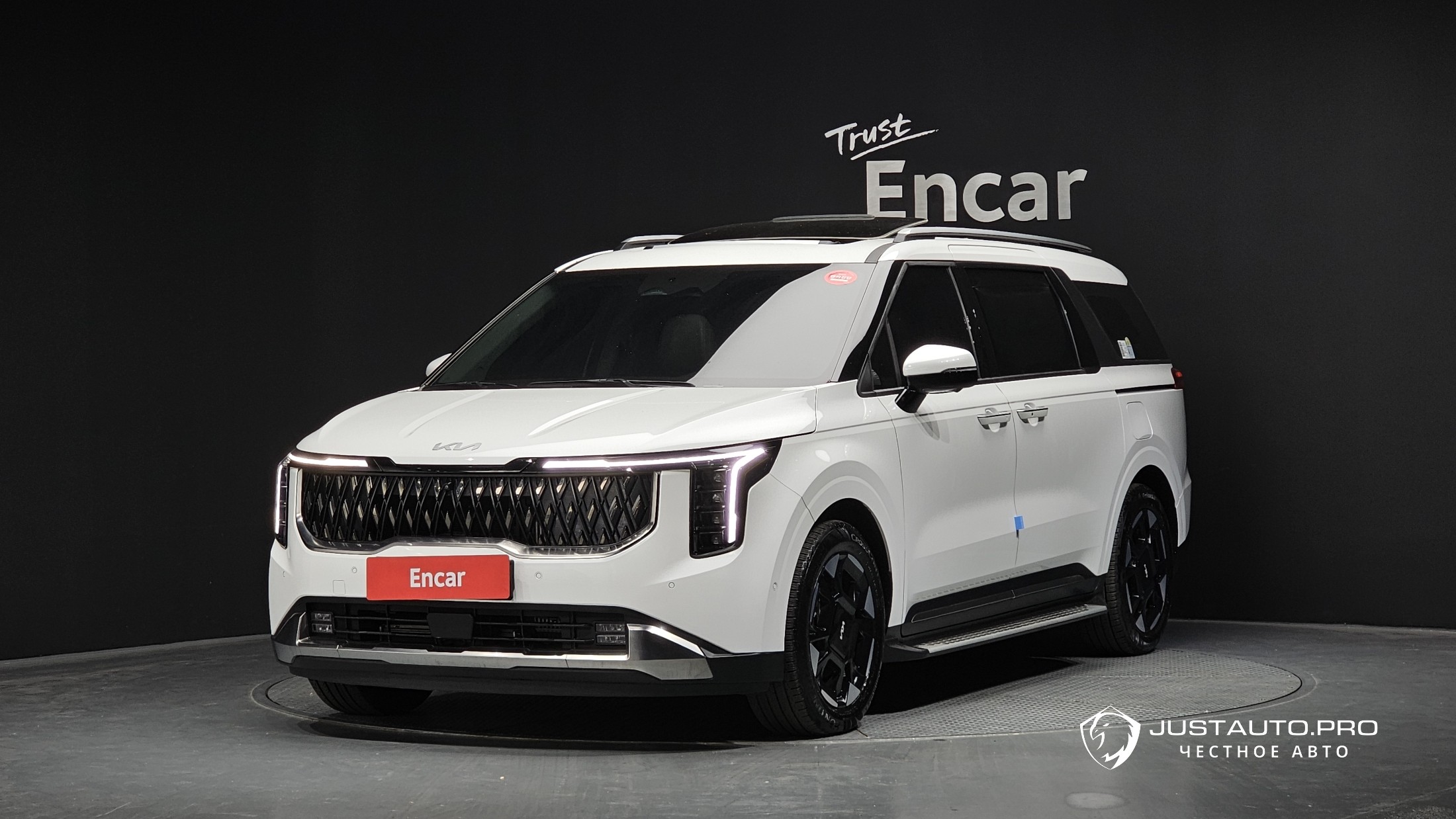 Автомобиль Kia Canival