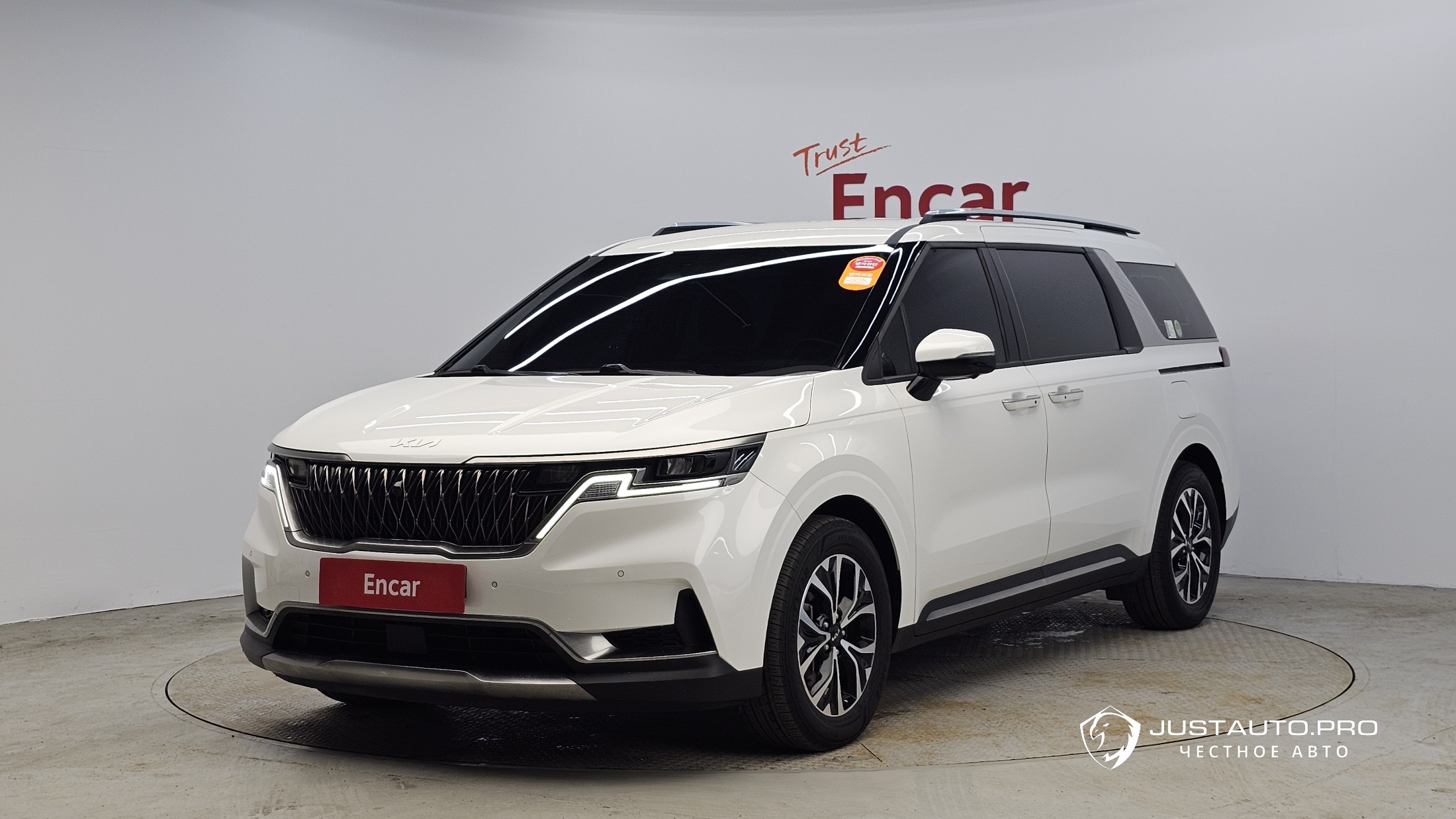 Автомобиль Kia Canival