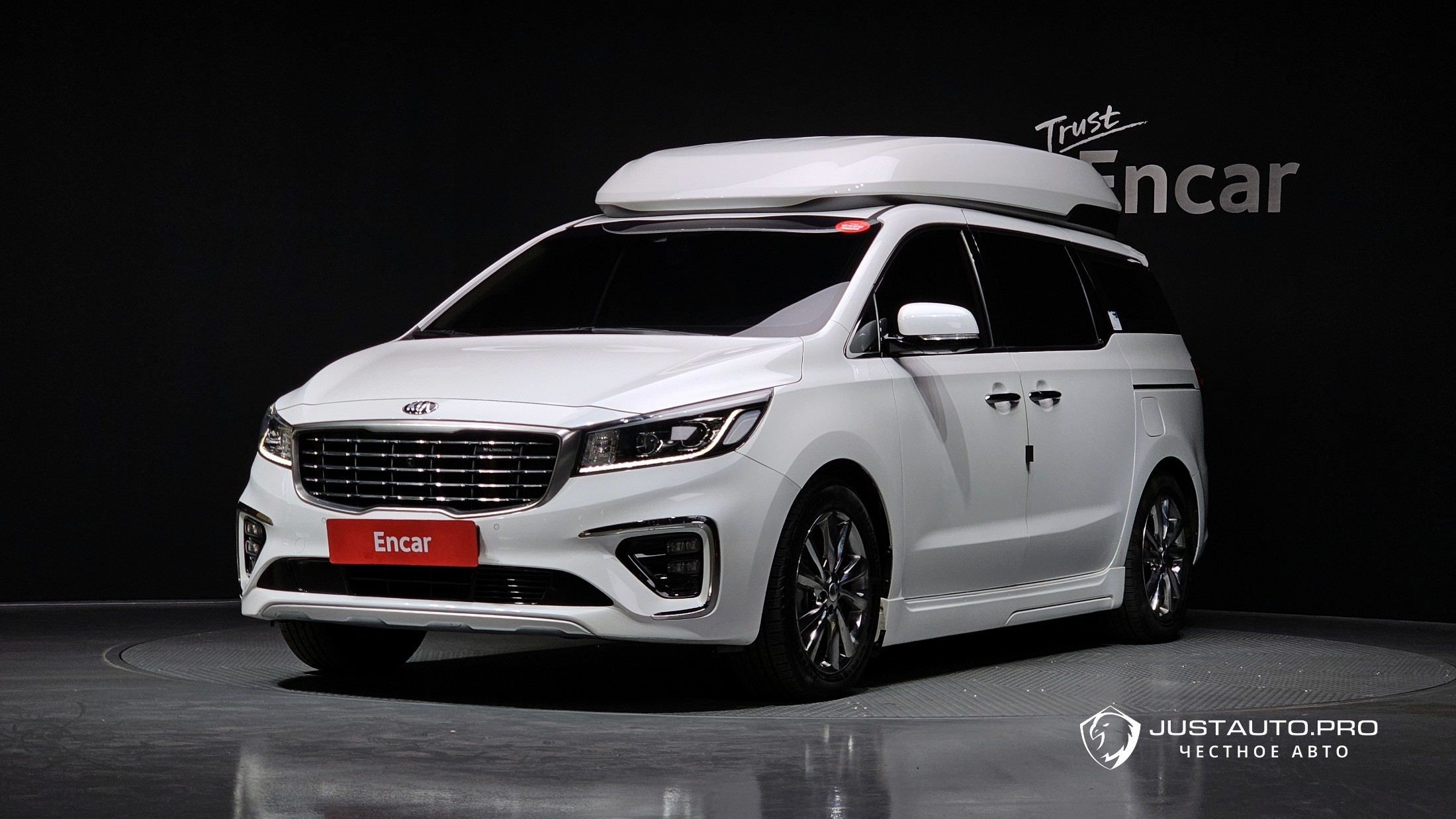 Автомобиль Kia Canival