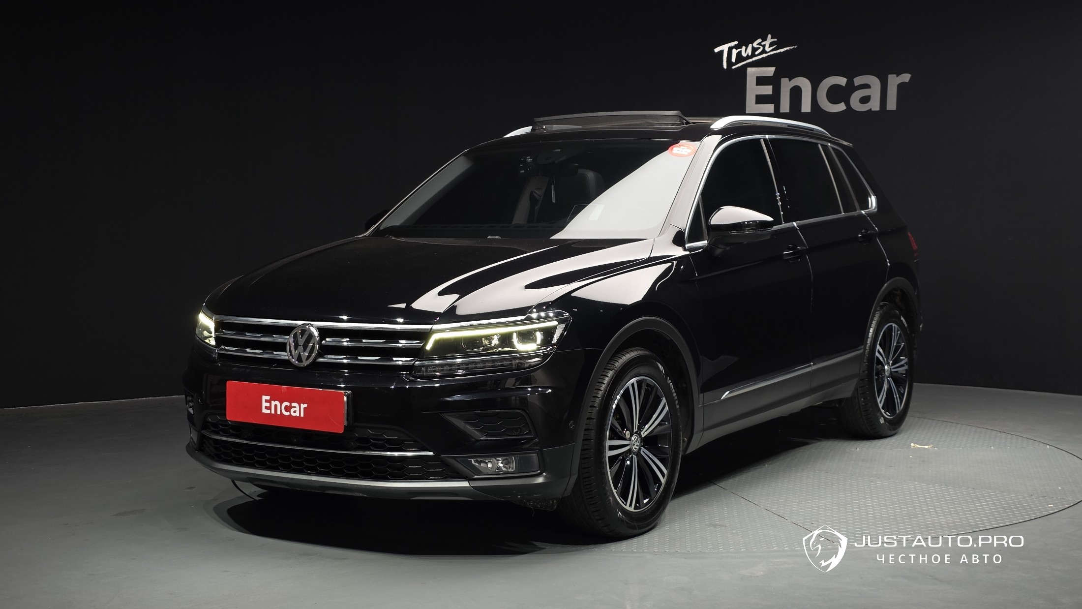 Автомобиль Volkswagen Tiguan