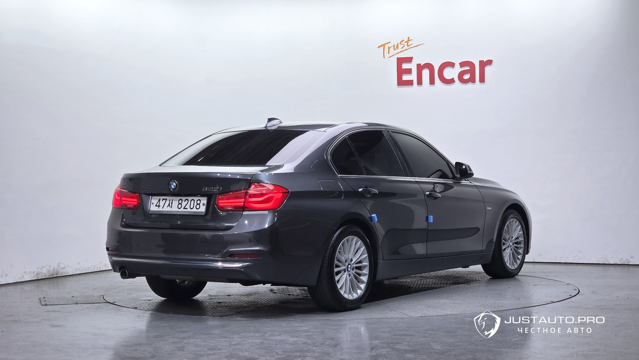 Автомобиль BMW 3-Series